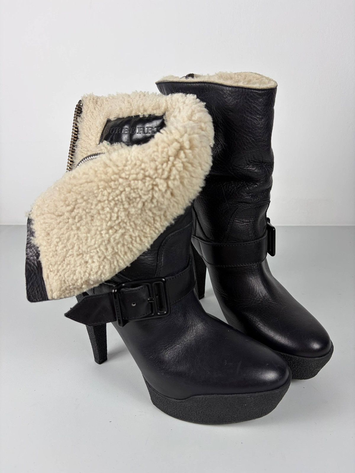 Burberry Burberry aviator fur boots Size US 11 / IT 41 - 1 Thumbnail
