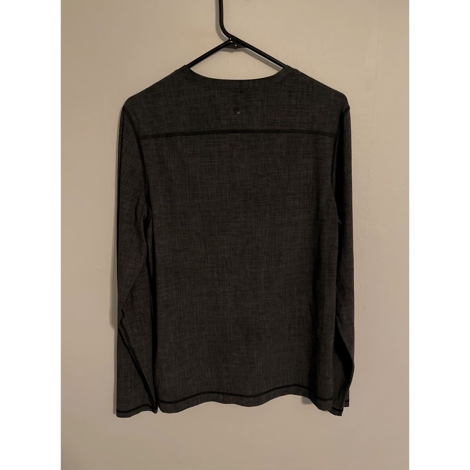 Lululemon Lululemon Gray White V-Neck Pocket L/S Performance Yoga Shirt Men's M Size US M / EU 48-50 / 2 - 3 Thumbnail