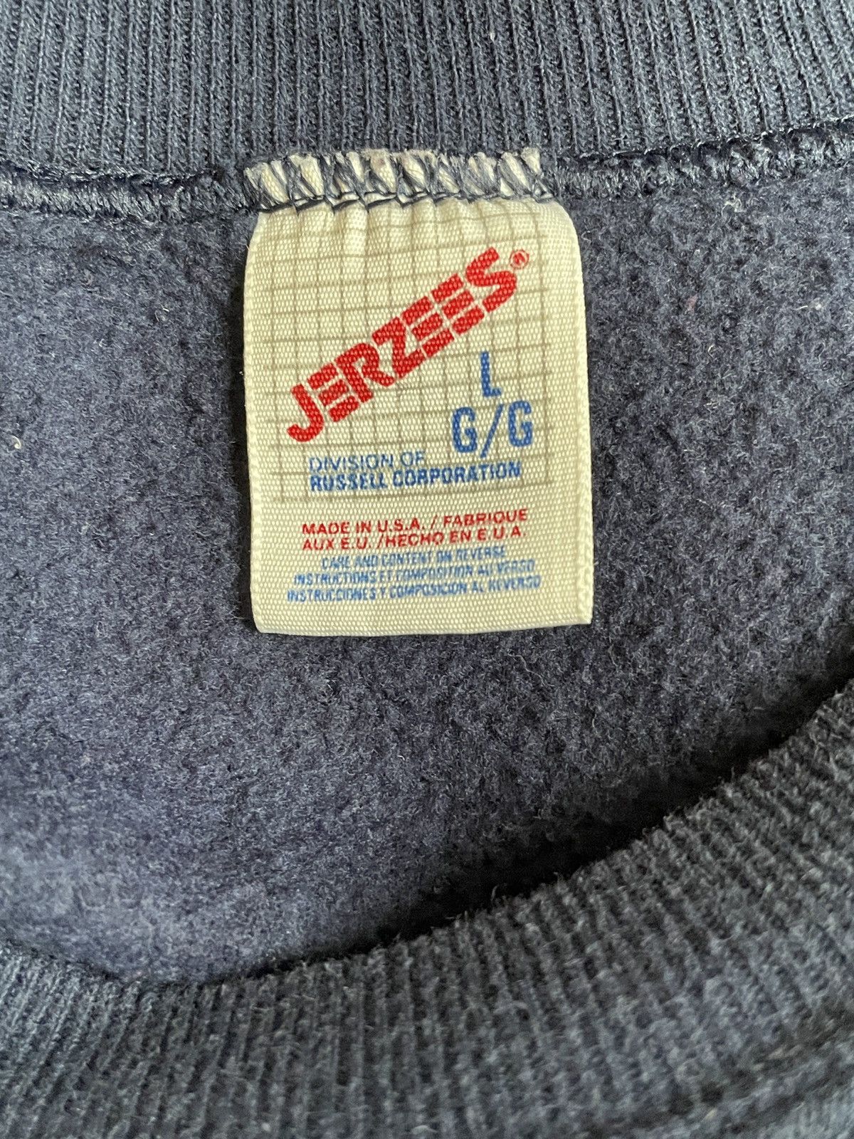 Vintage Vintage Nazareth College Sweatshirt 1990s Size US L / EU 52-54 / 3 - 6 Thumbnail
