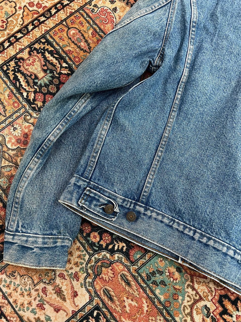 Levi's Levis 1970’s type3 Trucker Jacket Top Button 52 Size US M / EU 48-50 / 2 - 14 Thumbnail
