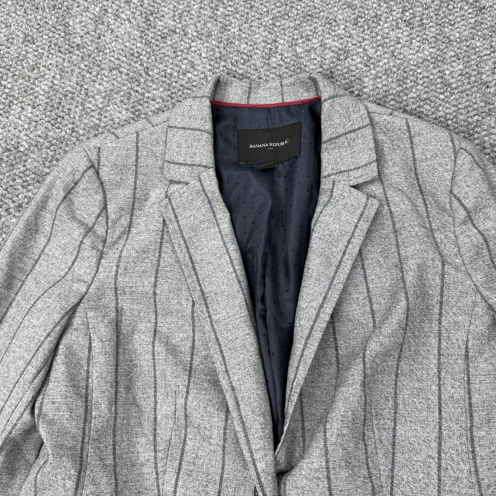 Banana Republic Banana Republic Blazer Jacket Womens 8 Gray Pinstripe Lined Tailored Notch Lapel Business Work Size M / US 6-8 / IT 42-44 - 2 Thumbnail