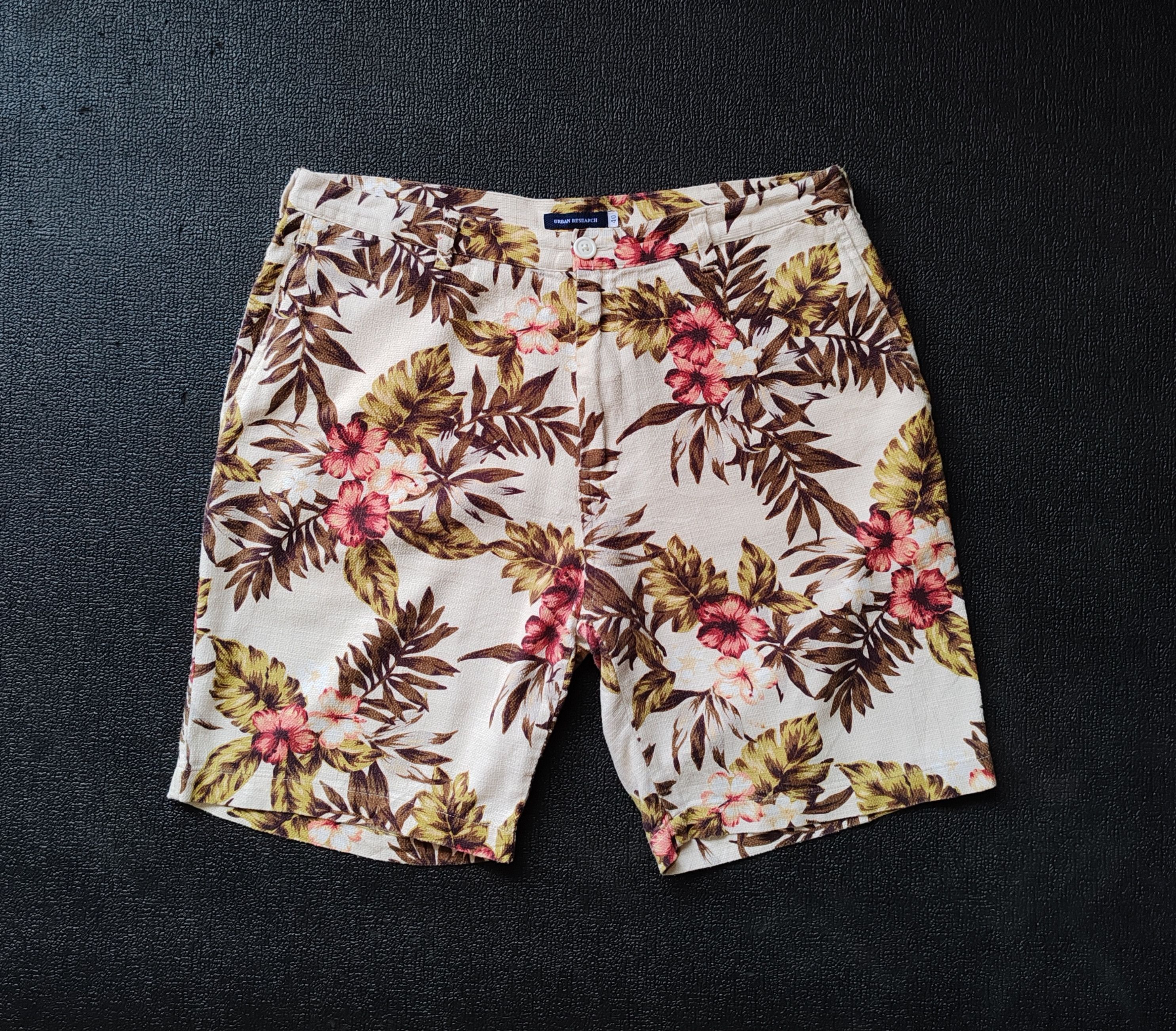URBAN RESEARCH DOORS URBAN RESEARCH Floral Linen Shorts size 34 Size US 34 / EU 50 - 1 Thumbnail