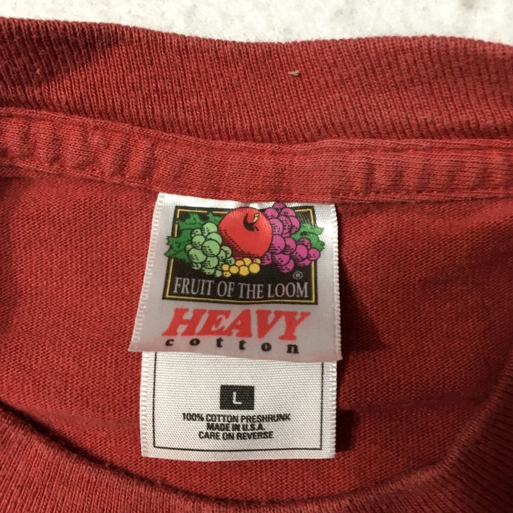 Fruit Of The Loom VINTAGE Fruit of the Loom T-Shirt Men Red 1990s 1994 1769 Basketball Logo Shirt XS? Size US L / EU 52-54 / 3 - 3 Thumbnail