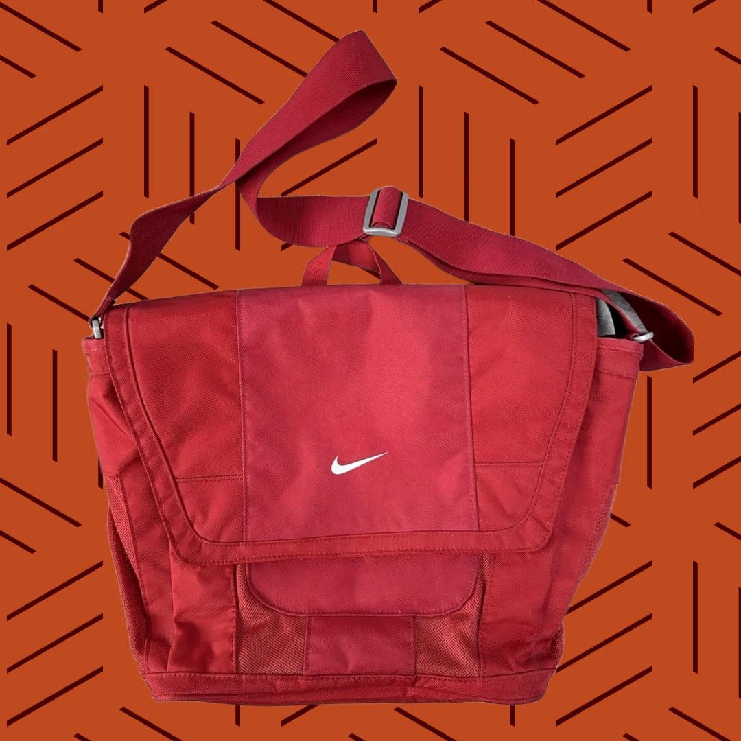 Nike VTG Nike Center Swoosh Satchel Bag Nylon Red Laptop Side Men Size ONE SIZE - 1 Thumbnail