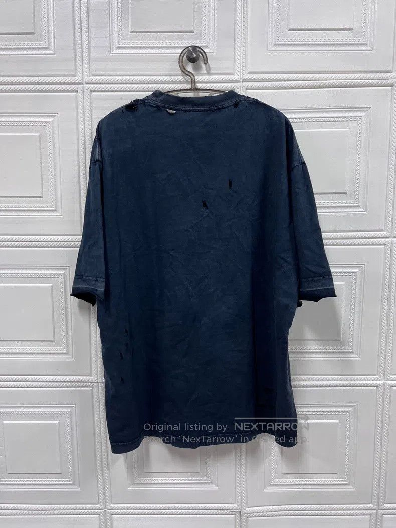 Balenciaga Balenciaga Double B Letter Logo Printed Crack Aged Destroy Size US L / EU 52-54 / 3 - 2 Thumbnail
