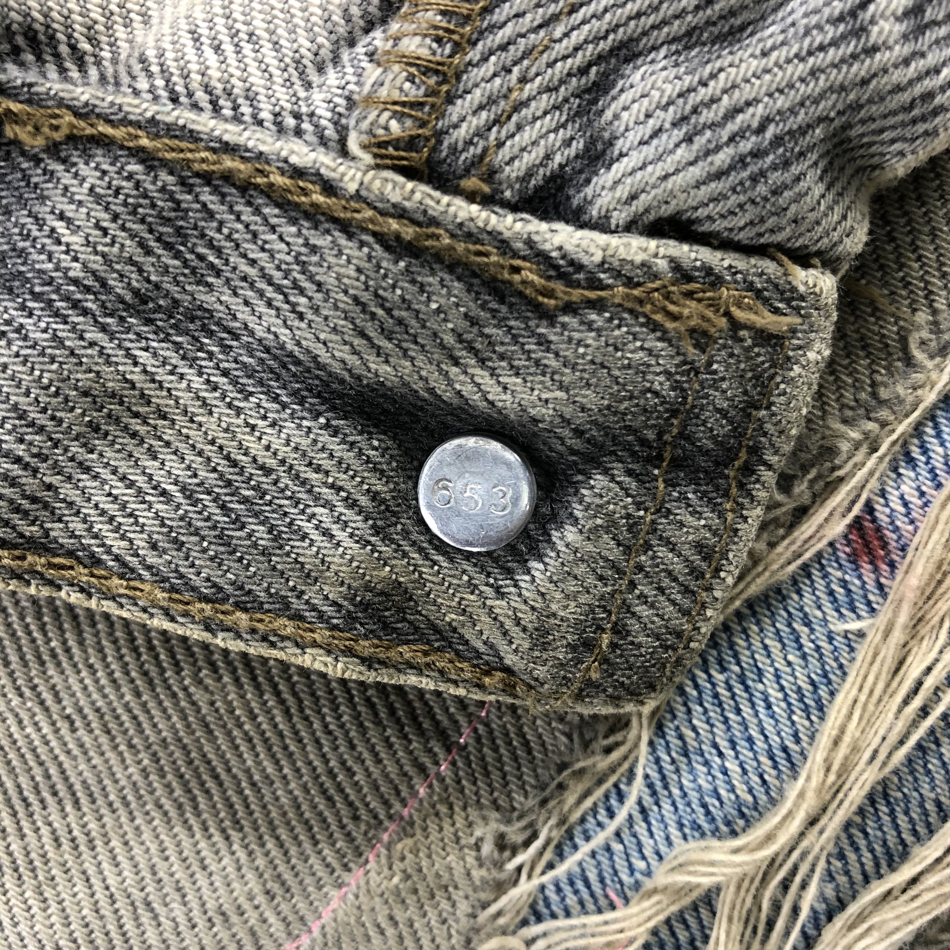 Levi's Vintage 90s Distress Levis 501 Jeans-JM2559 Size US 33 - 15 Thumbnail
