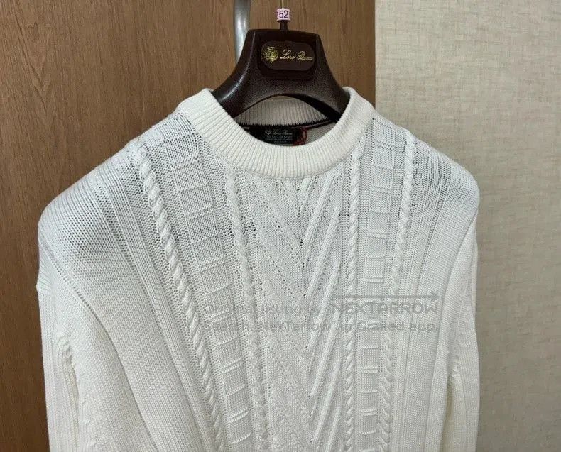 Loro Piana Loro Piana 12 Micron Wool Knit Sweater. Size US L / EU 52-54 / 3 - 3 Thumbnail
