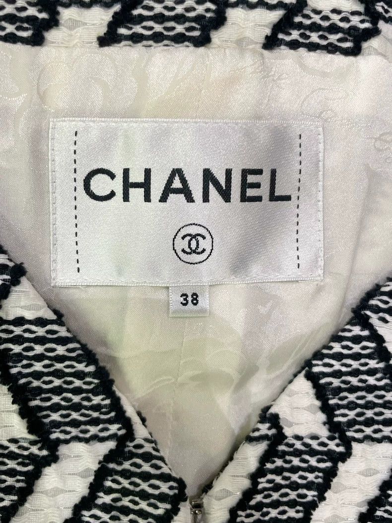 Chanel Chanel Airport series geometric coat Size XS / US 0-2 / IT 36-38 - 5 Thumbnail