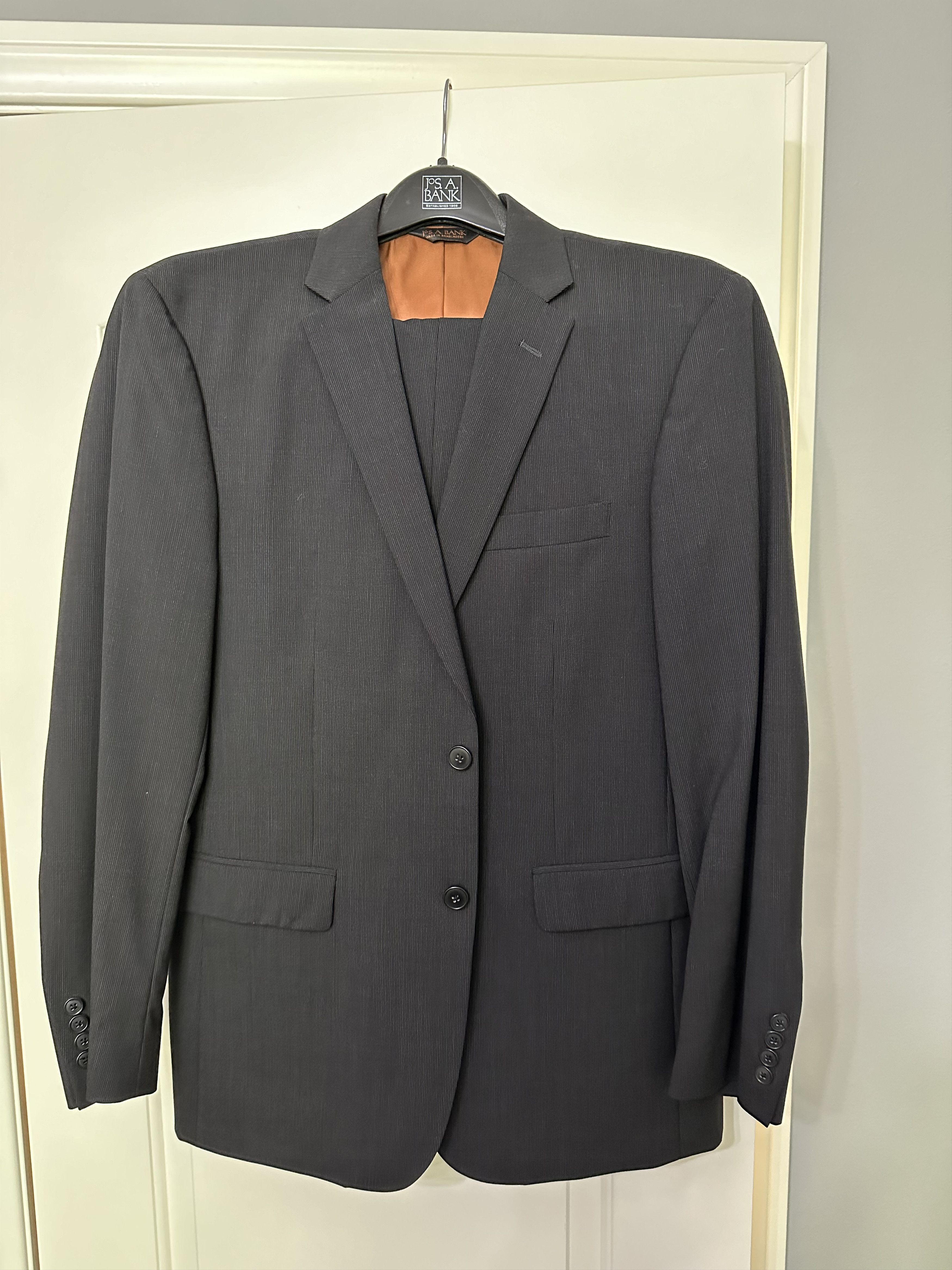 Jos. A. Bank JoS. A. Bank 100% Wool Slim 2 Piece Suit Size 40R - 1 Thumbnail