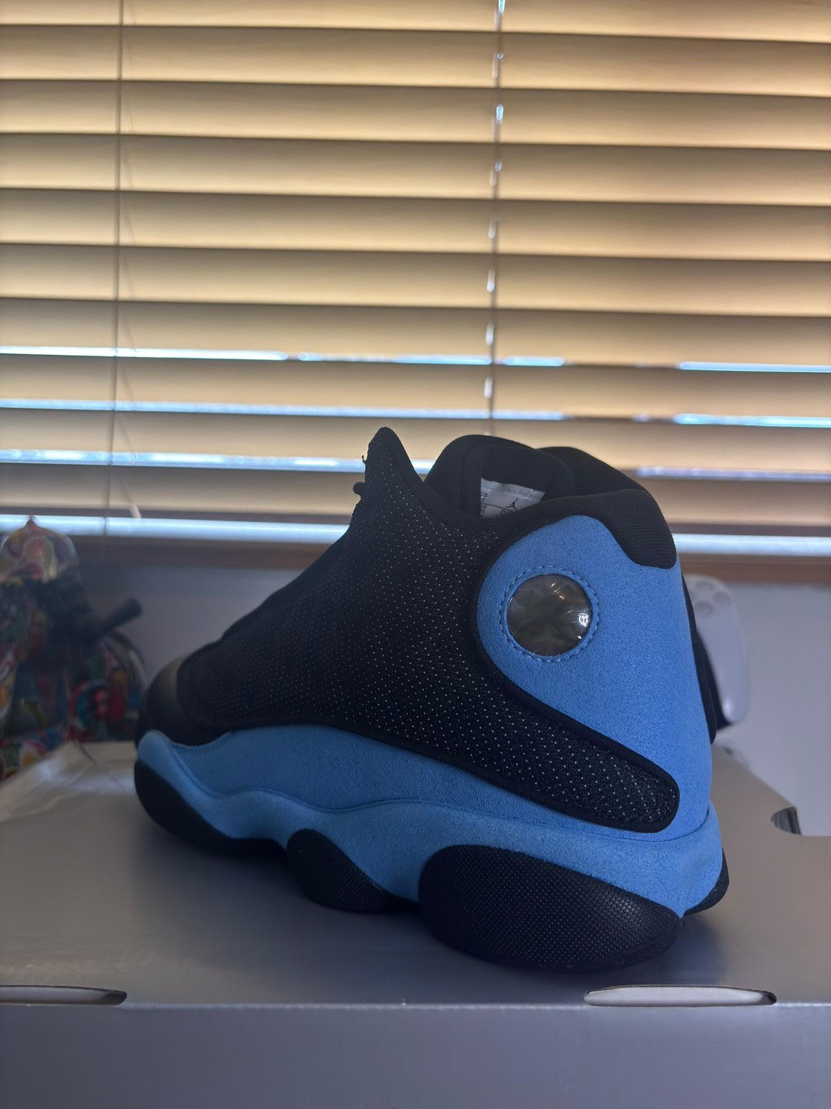 Jordan Brand Nike Air Jordan 13 Retro "University Blue" Size US 11 / EU 44 - 7 Thumbnail
