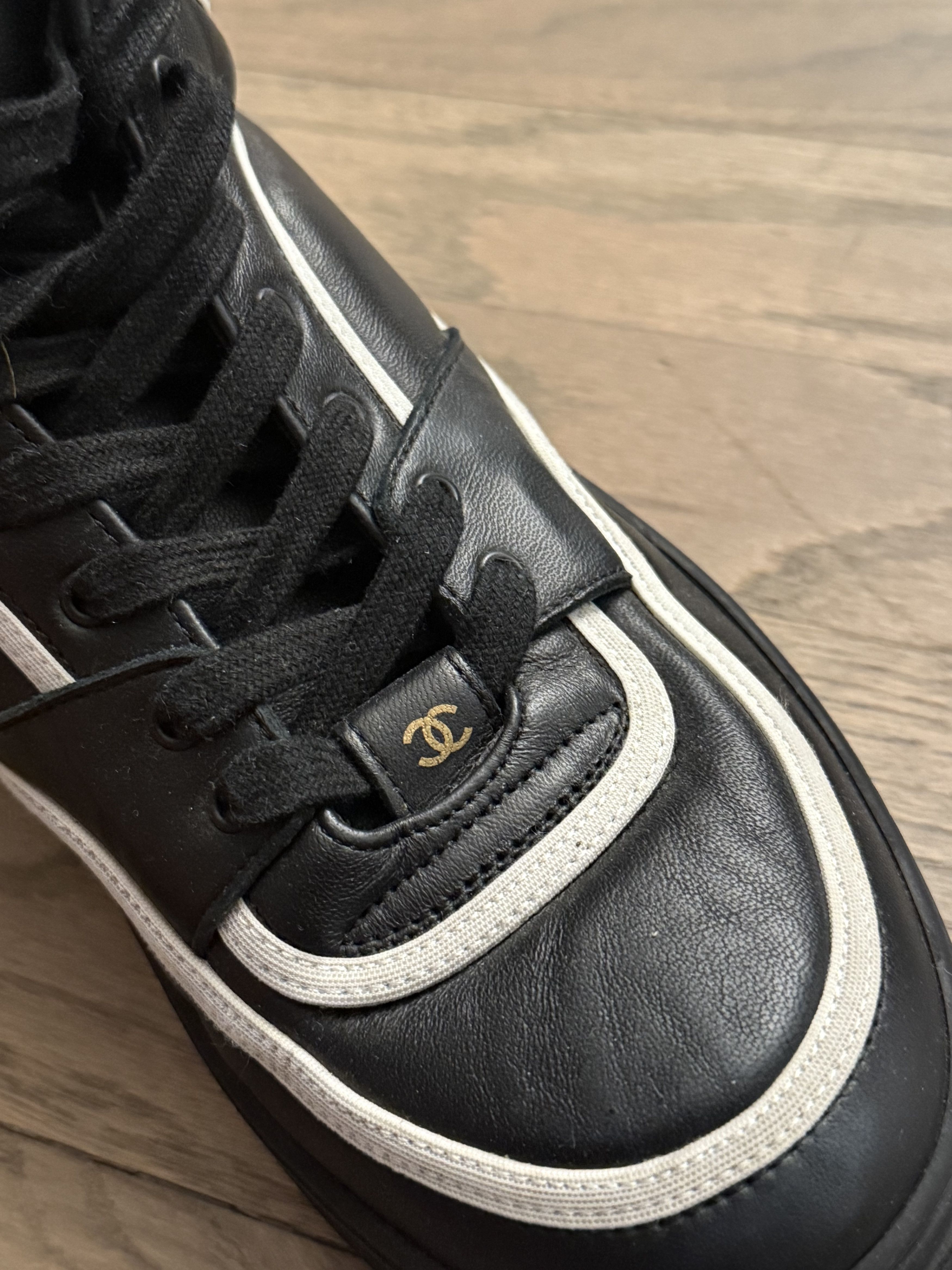 Chanel Chanel CHANEL Coco Mark High-top Sneakers in Black Size US 9.5 / IT 39.5 - 4 Thumbnail
