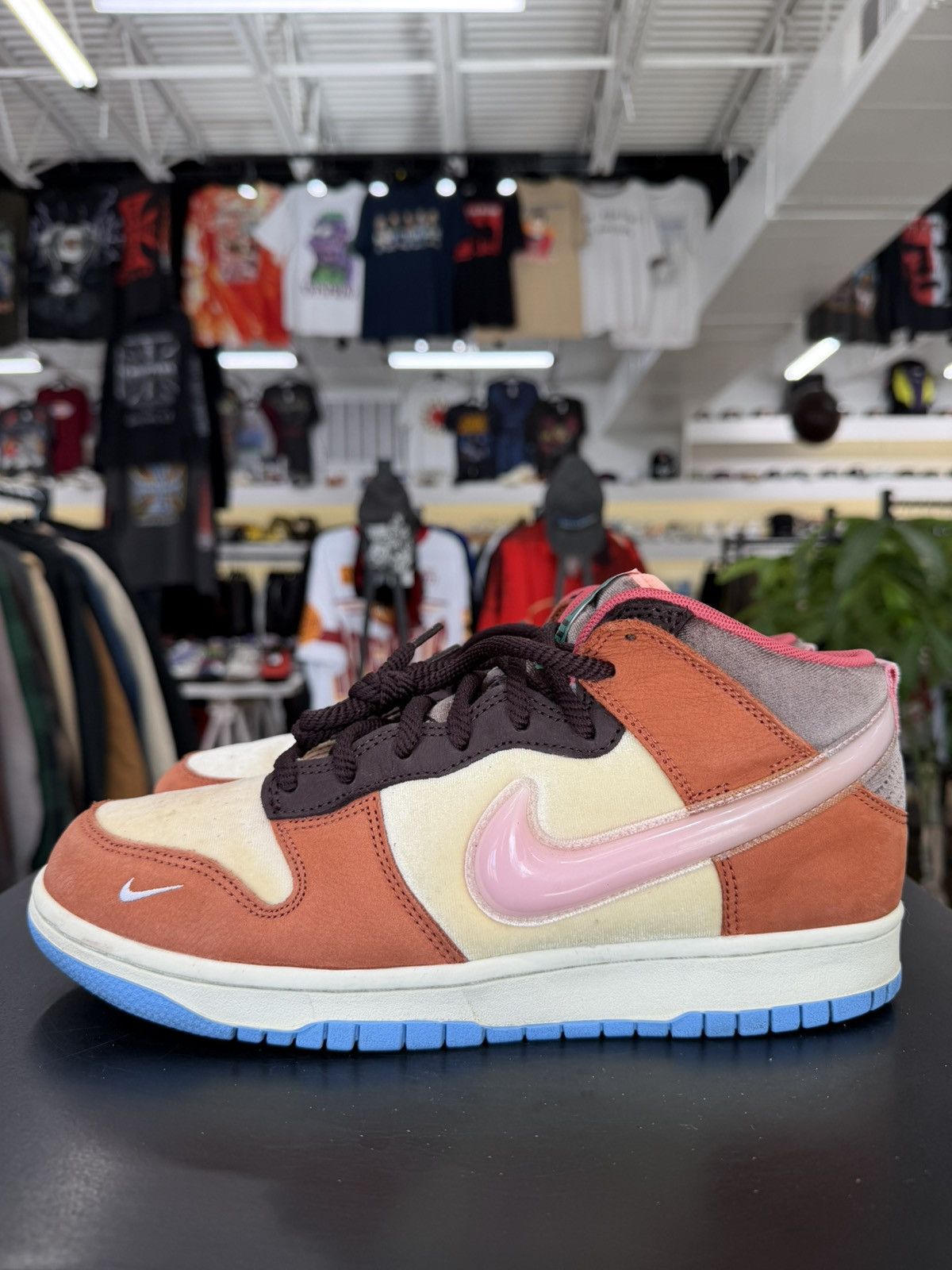 Nike × Social Status Nike Dunk Mid Social Status Chocolate Milk Size 9 (2021) Size US 9 / EU 42 - 8 Thumbnail