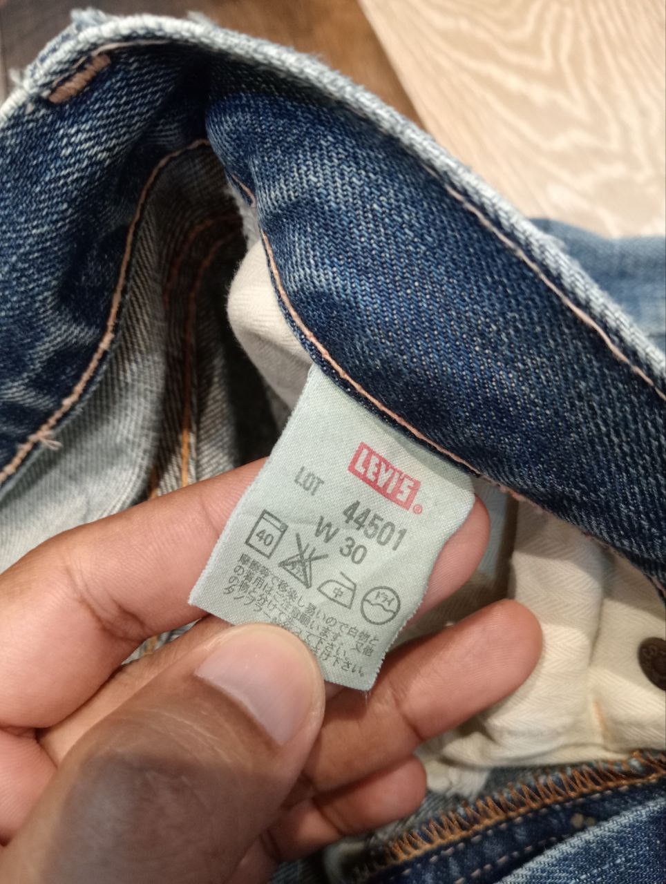 Levi's Vintage Clothing VINTAGE LEVI'S 501 REDLINE HIDDEN RIVETS CAPITAL E JEANS Size US 30 / EU 46 - 9 Thumbnail