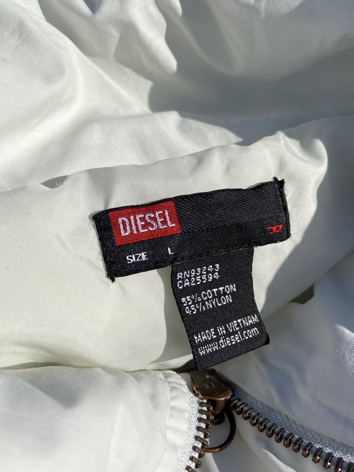 Diesel × Vintage Vintage Diesel Puffer Jacket Size M / US 6-8 / IT 42-44 - 5 Thumbnail