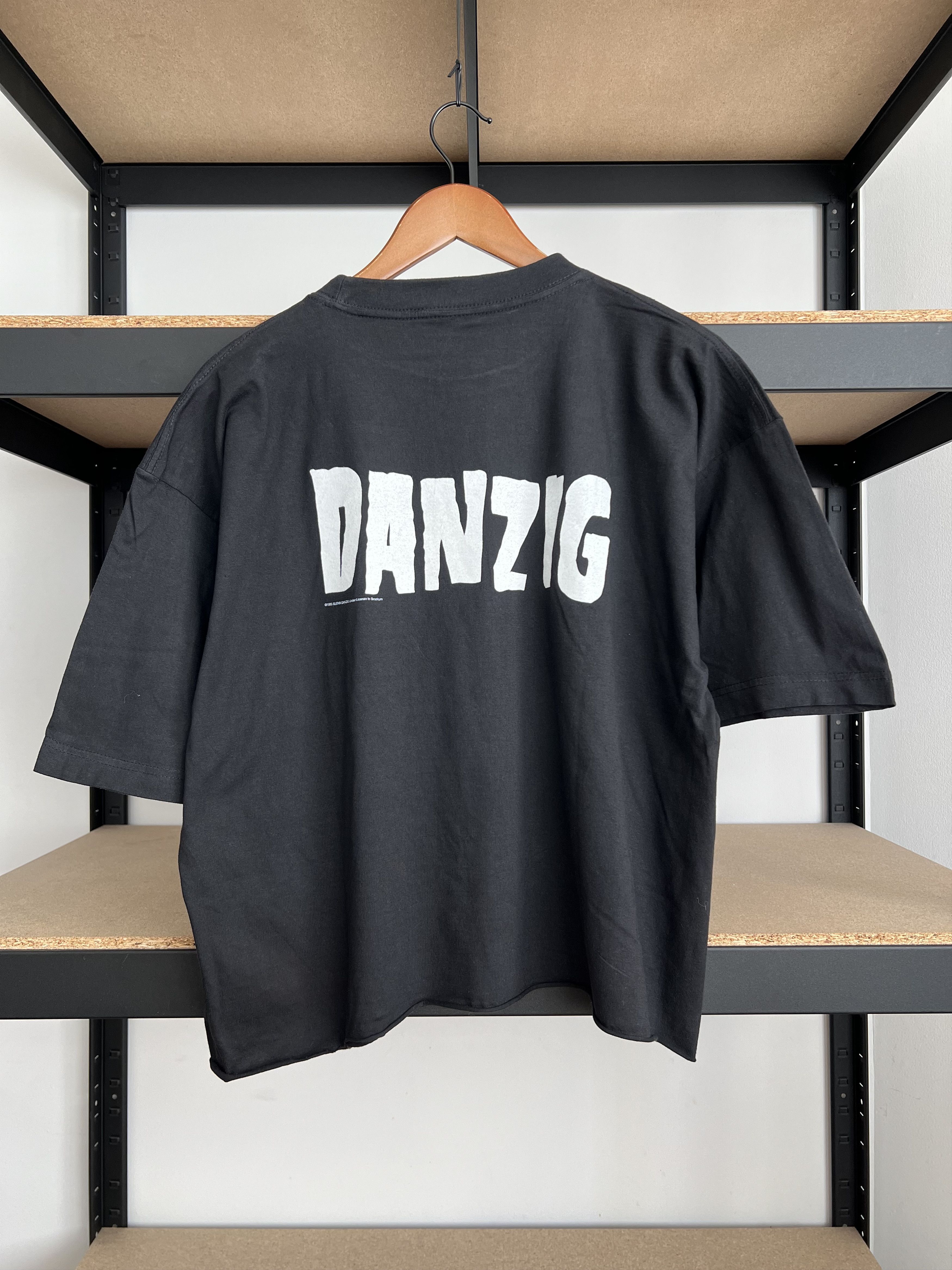 Band Tees Vintage 1995 Danzig Heavy Metal Band Cropped Black T-shirt Size US XL / EU 56 / 4 - 2 Thumbnail