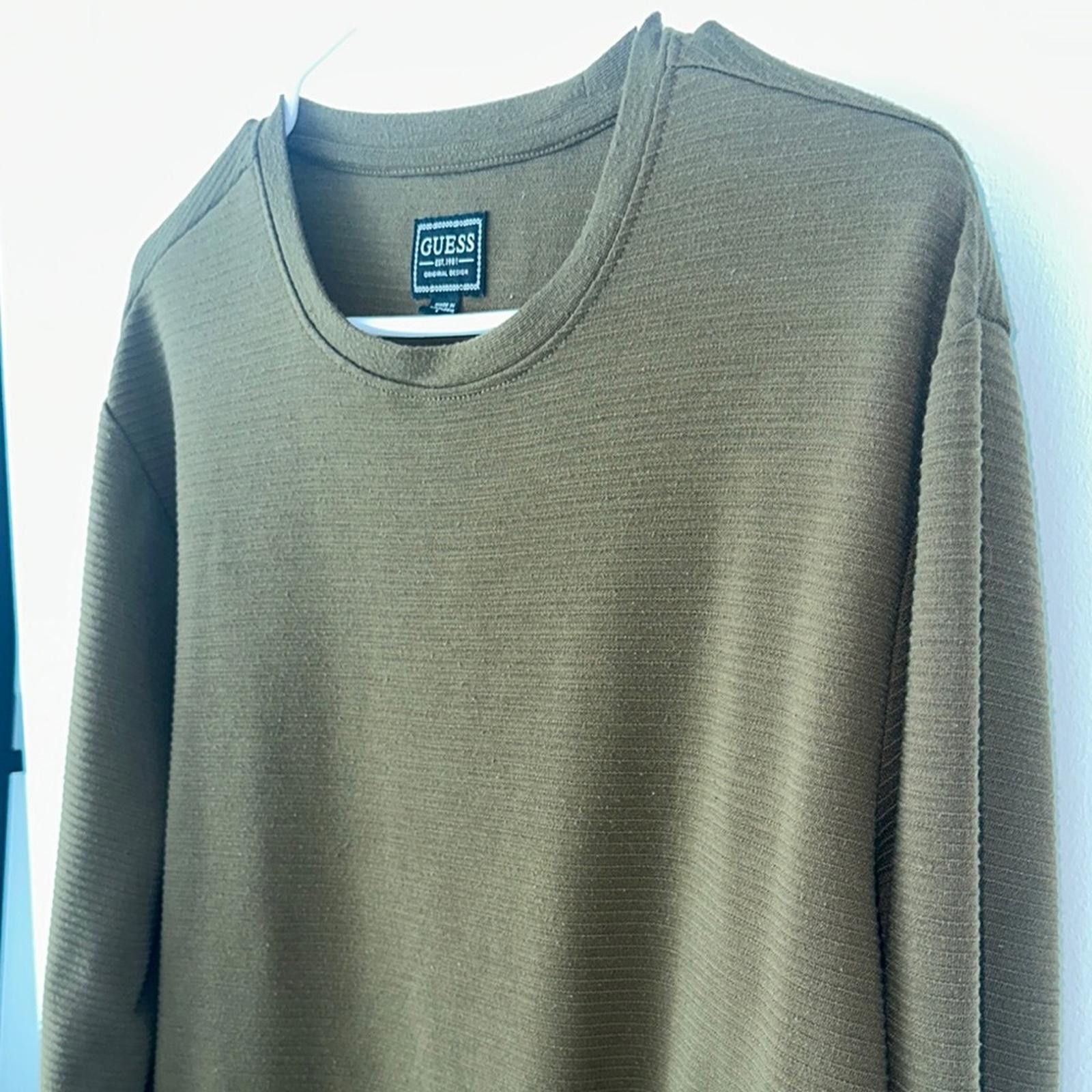 Guess Guess Green Long Sleeve Tee Smooth Fabric Size US L / EU 52-54 / 3 - 3 Thumbnail