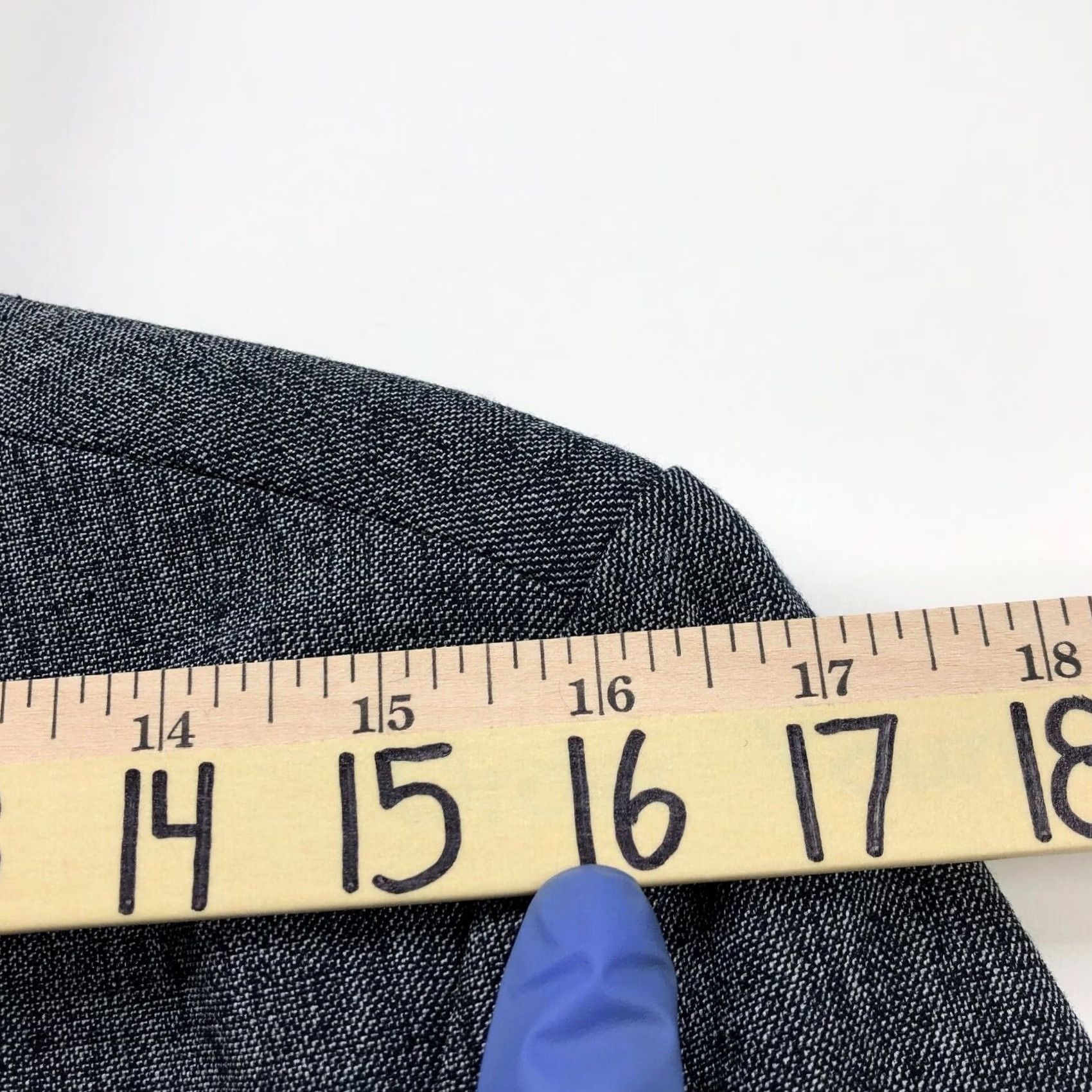 Vintage VINTAGE? Saint New York Gray Cotton Blend Two-Button Blazer Sport Coat Jacket Men 50 Regular Notch Lapel, Double-Vented, Dry Clean Only Size 50R - 6 Thumbnail