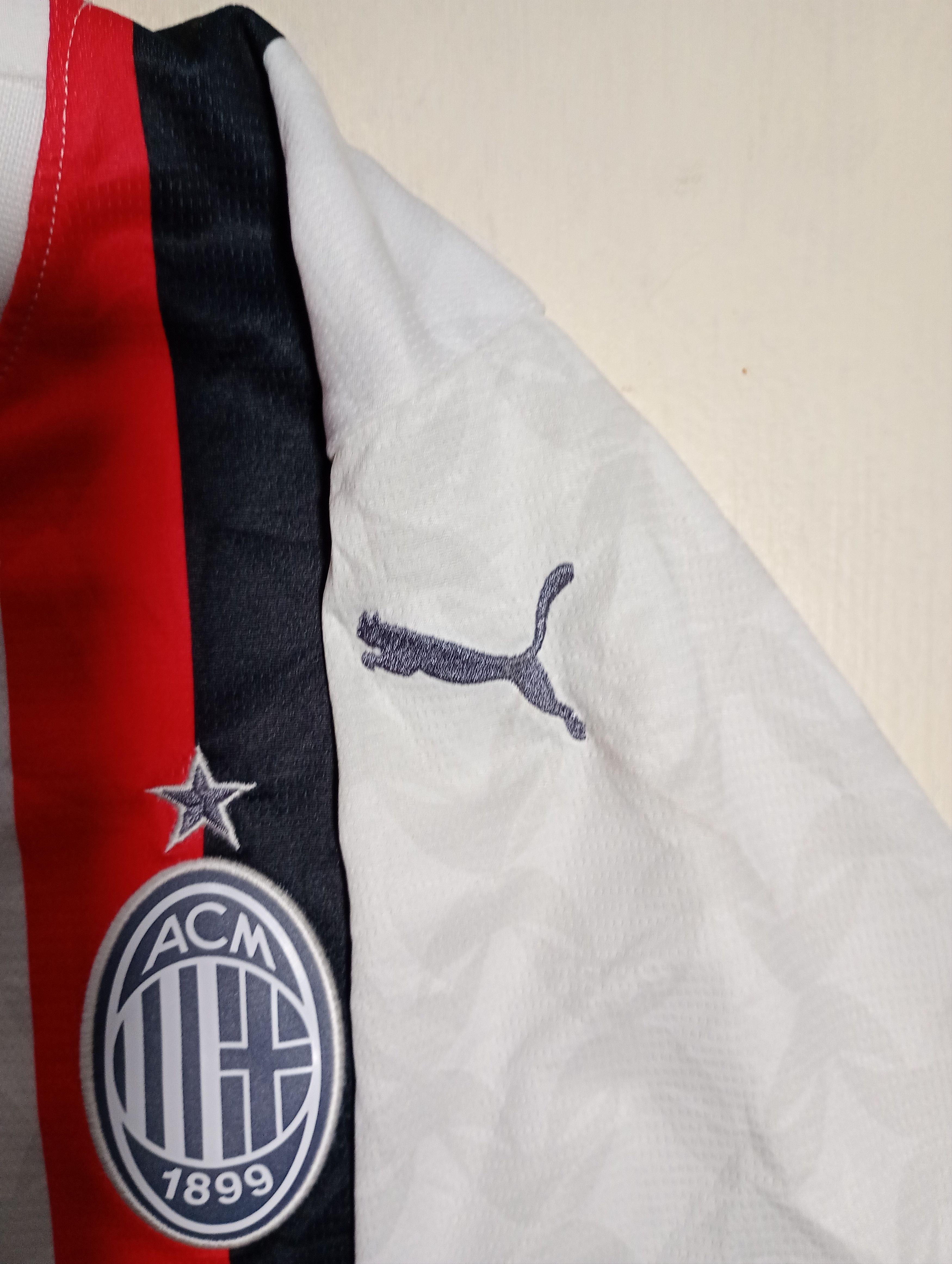 Puma Puma AC Milan Away Jersey 2023-2024 Size US M / EU 48-50 / 2 - 10 Thumbnail