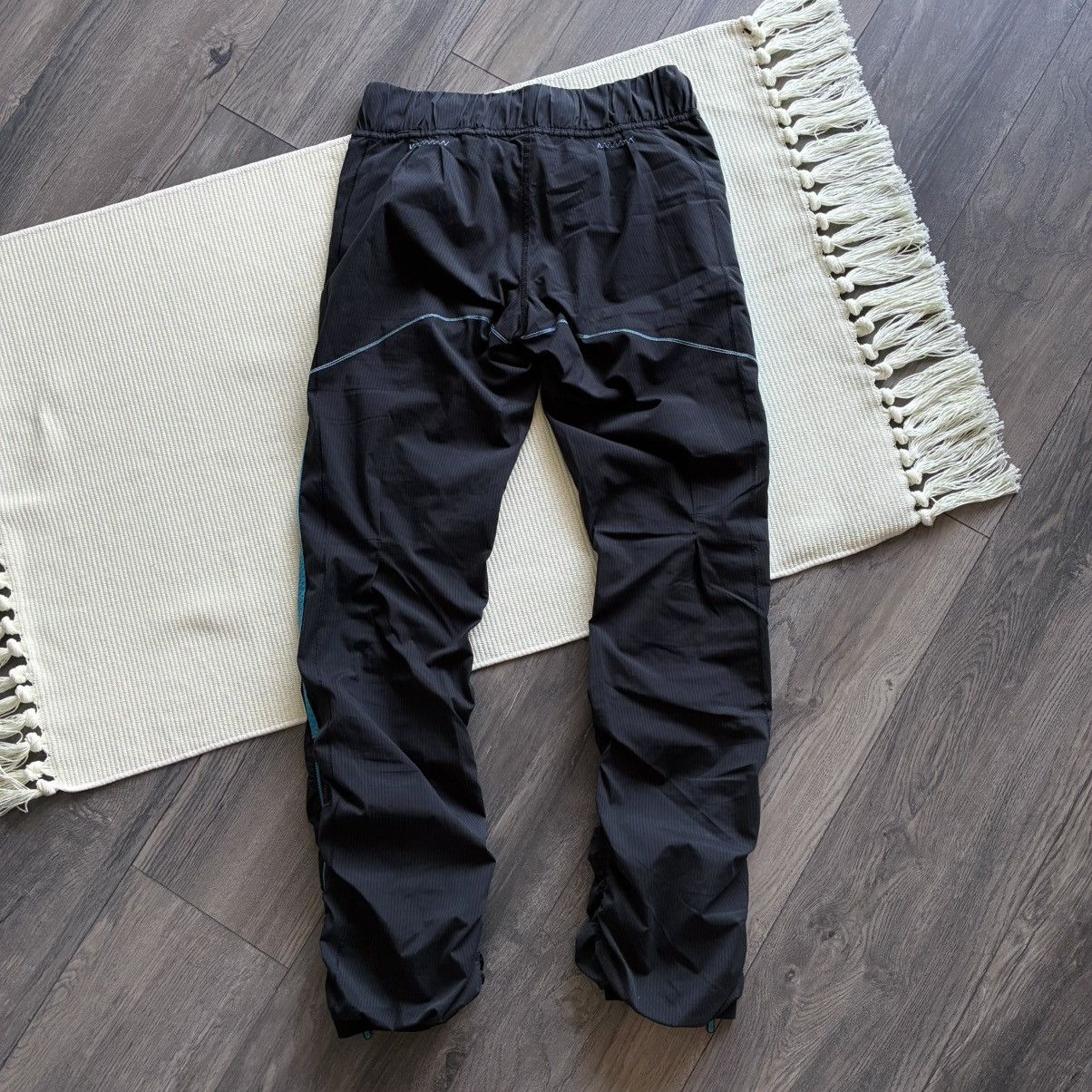 Lululemon Lululemon Run Track N Field Pants Lined Ankle Zip Pants Size 27" / US 4 / IT 40 - 6 Thumbnail