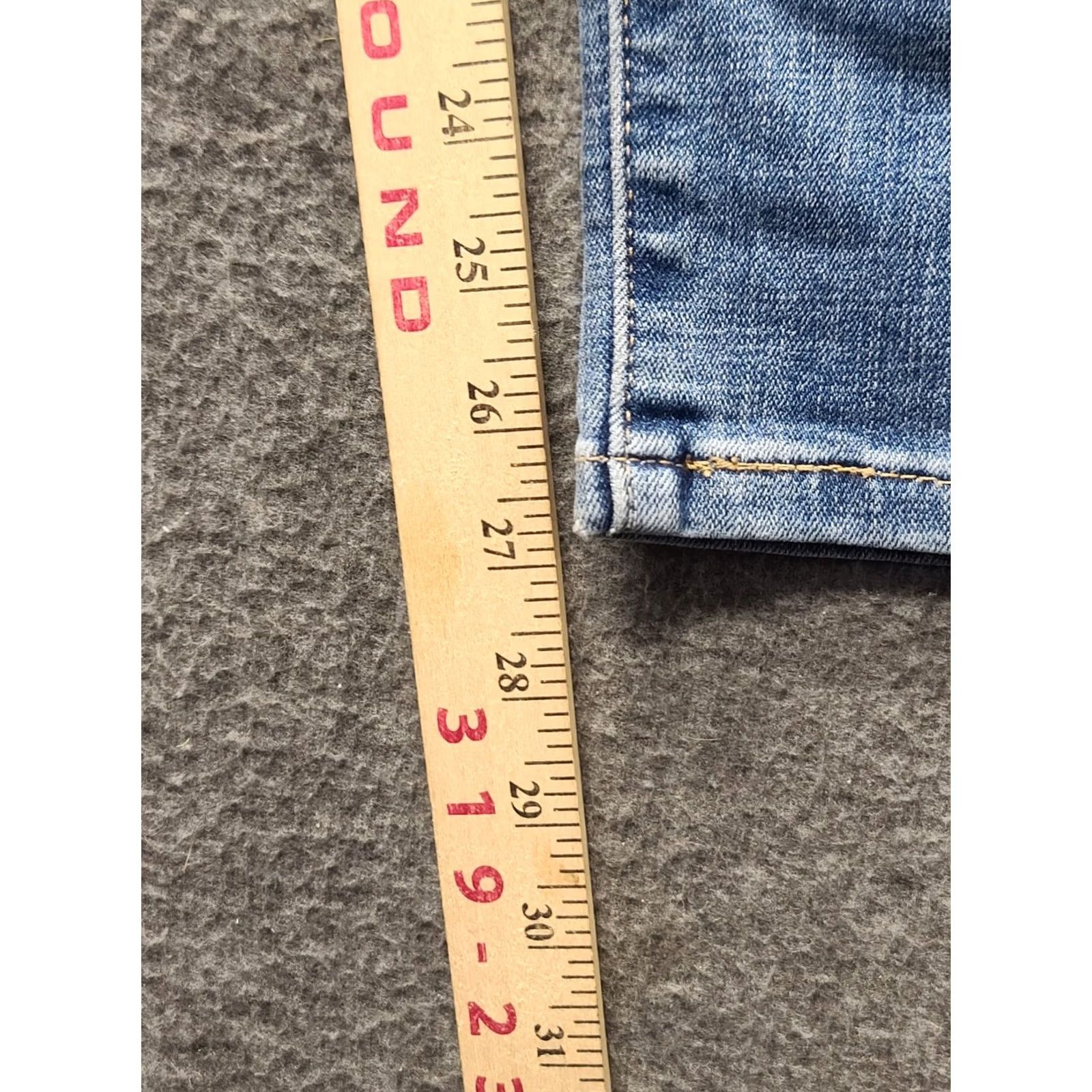 Levi's VINTAGE Levi's Jeans Womens 8 Boyfriend Relaxed Fit Mid Rise Tapered Leg Distressed Blue 5-Pocket Denim Clothing Womens Jeans Boys? Size 30" / US 8 / IT 44 - 6 Thumbnail