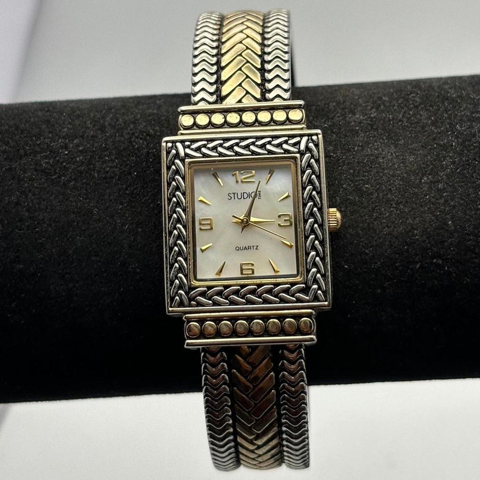 Other Silver & Gold Quartz Watch Size ONE SIZE - 1 Thumbnail