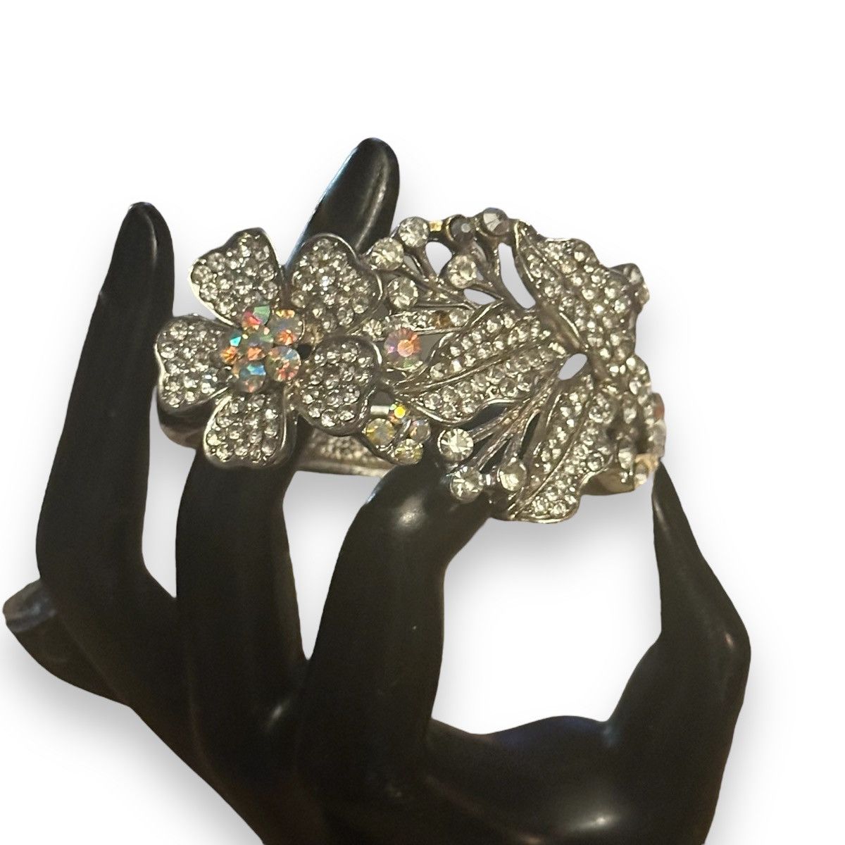 Vintage Vintage Austrian crystal rhinestone flower hinged bracelet Size ONE SIZE - 2 Thumbnail