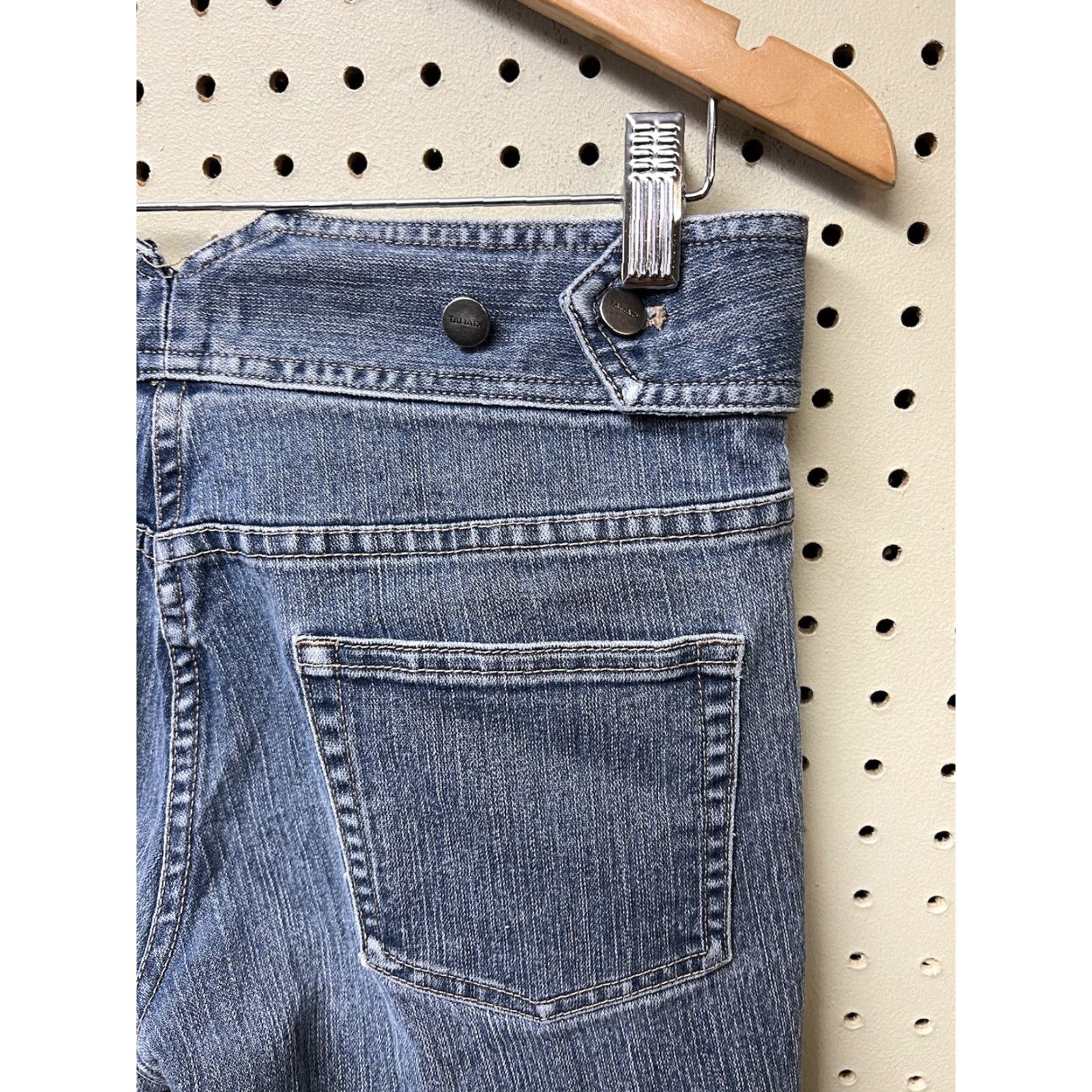 Elie Tahari Elie Tahari Boot Cut Jeans Women’s 30x31 Denim Distressed Regular Size 30 Inseam 31 Blue Cotton Blend Stretch Vintage No Mens Womens Girls Size 30" / US 8 / IT 44 - 3 Thumbnail