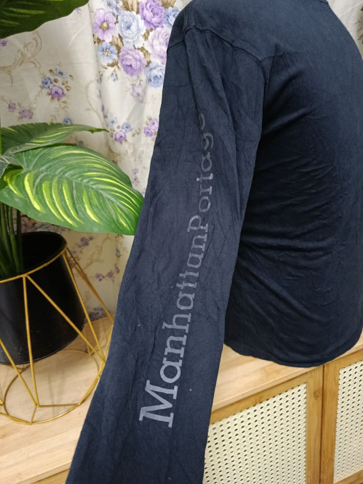 Manhattan Portage Rare Manhattan Portage long sleeve tshirt Size US S / EU 44-46 / 1 - 3 Thumbnail