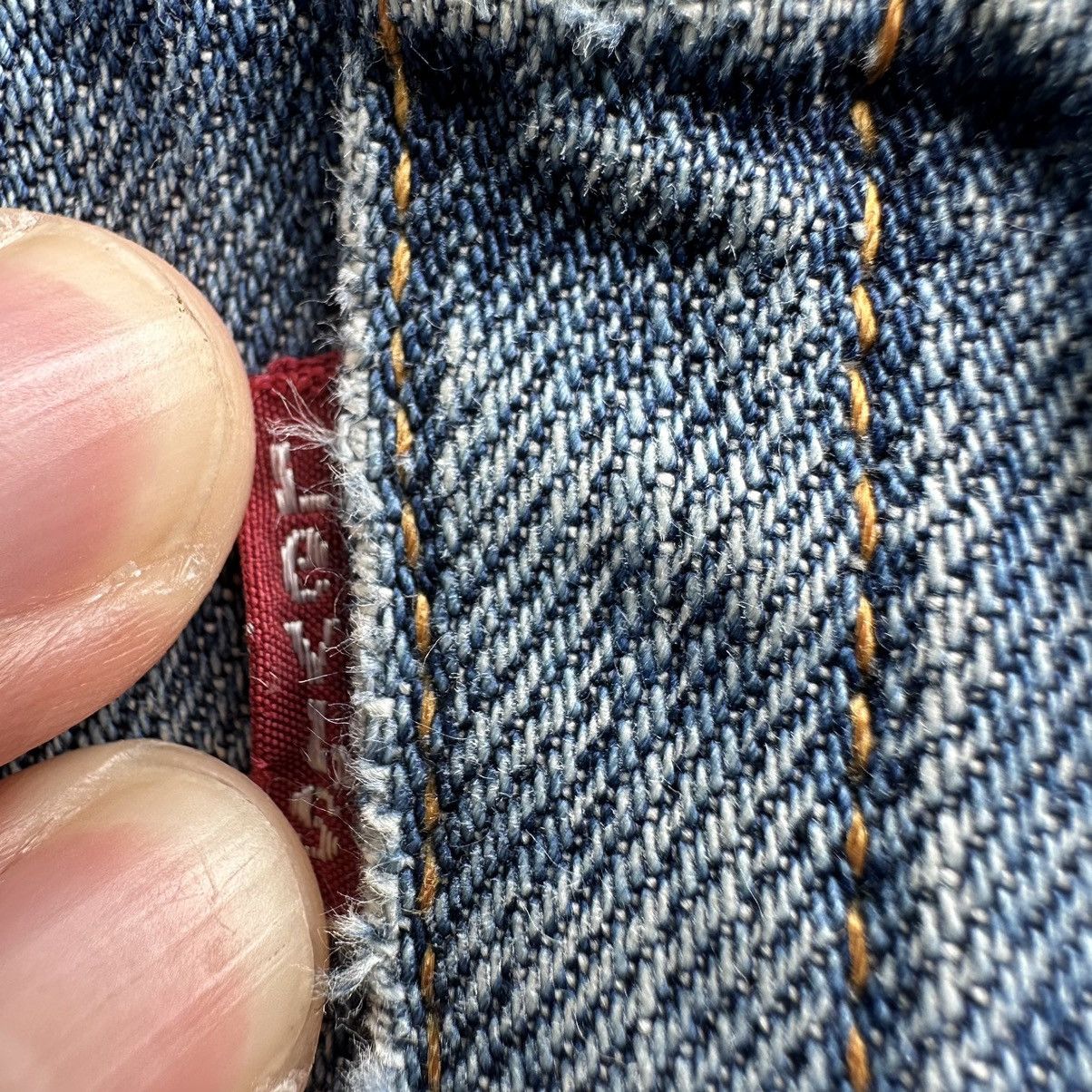 Jean × Levi's × Vintage Vintage Levi’s 505 Distressed Faded Denim Jean Pant W35 Size US 35 - 14 Thumbnail