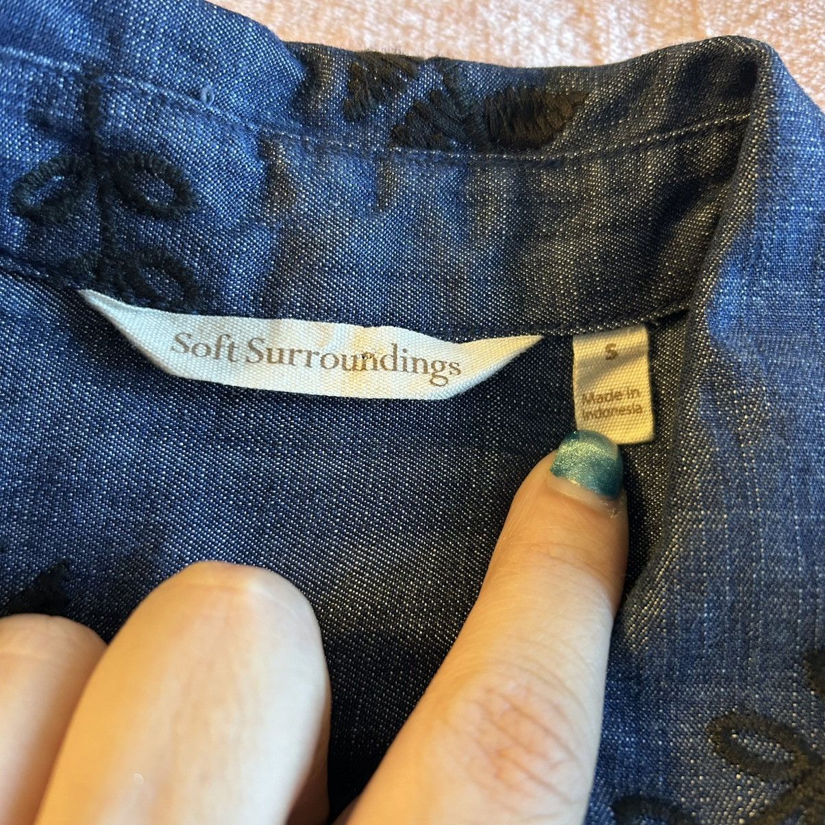 Soft Surroundings Soft Surroundings blue chambray papyrus embroidered S Size S / US 4 / IT 40 - 6 Thumbnail