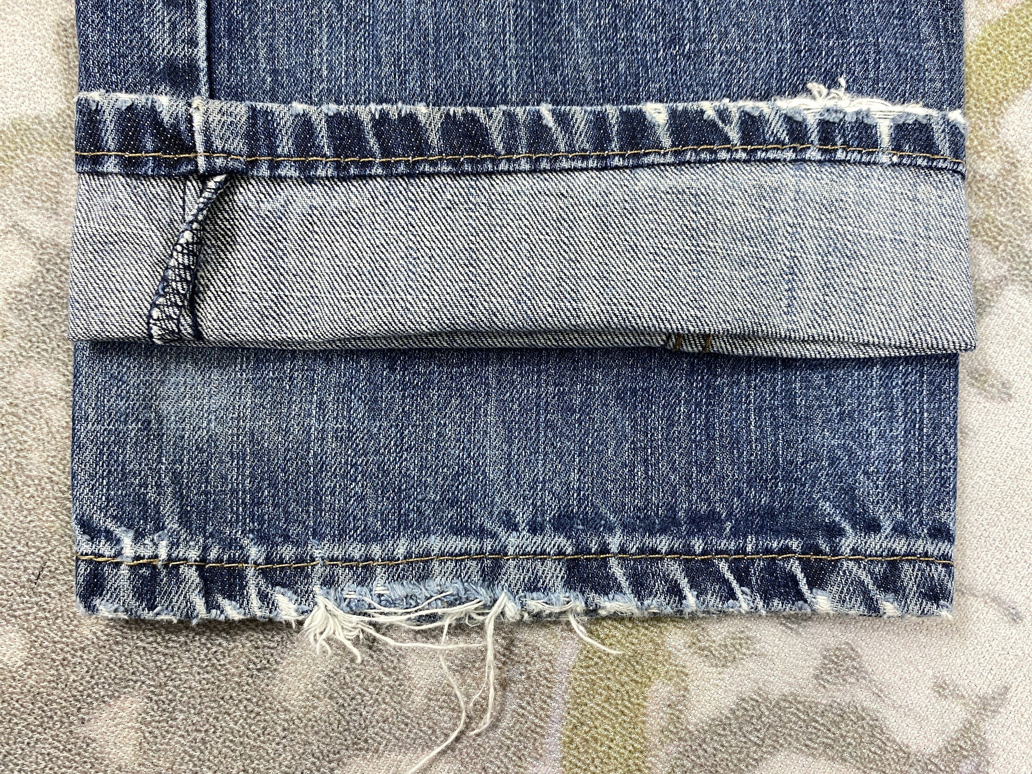 Levi's Blue Vintage Levi's 559 Jeans 35x32.5 Denim -JN1961 Size US 35 - 15 Thumbnail