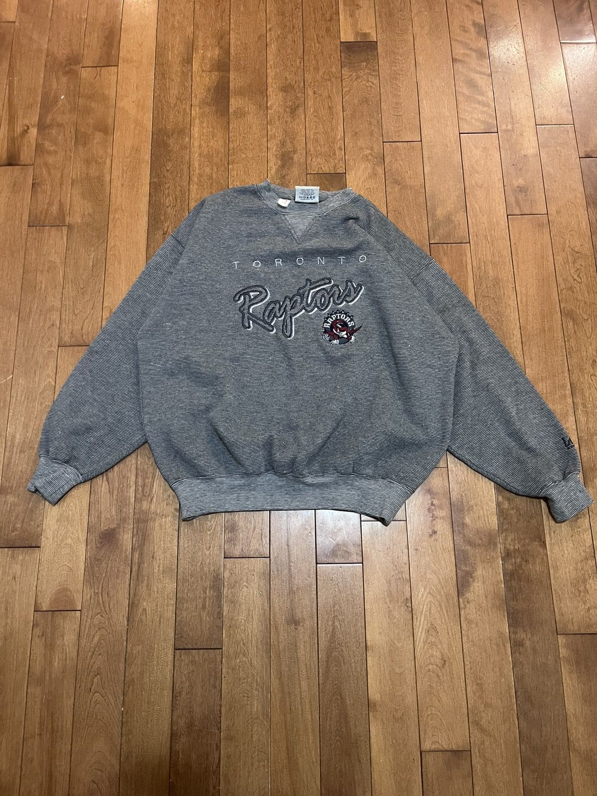 NBA Vintage 90’s nba raptors crewneck Size US L / EU 52-54 / 3 - 2 Thumbnail