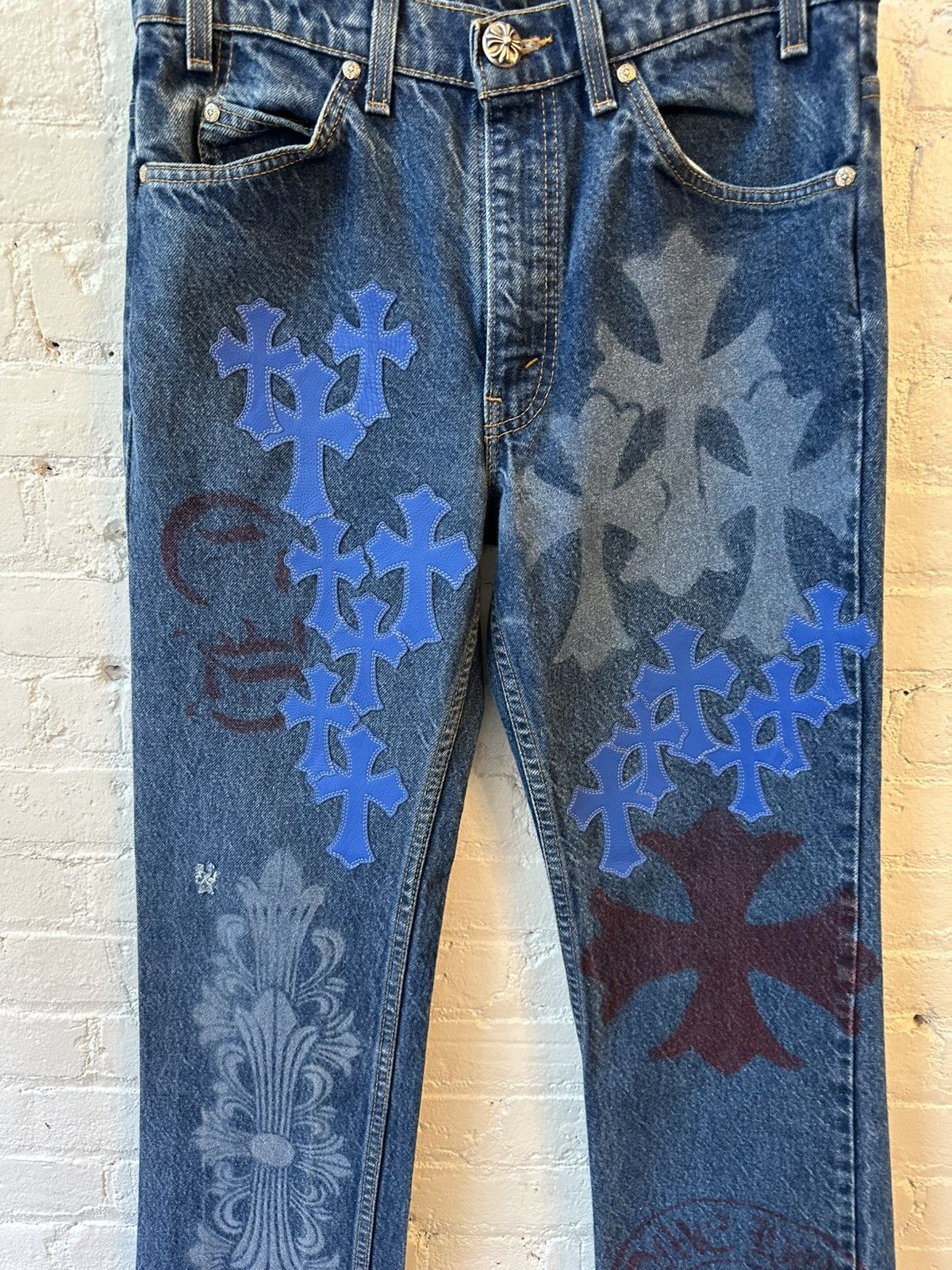 Chrome Hearts Chrome Hearts NEW Levi Stencil cross patch jeans 30 31 Size US 30 / EU 46 - 1 Thumbnail