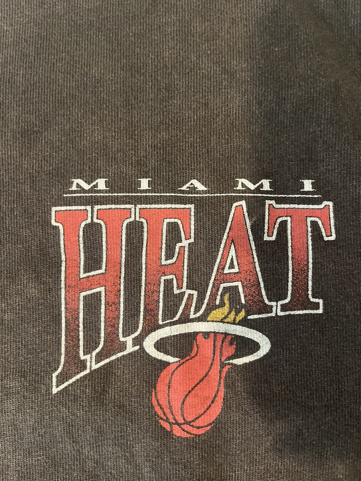Gap GAP NBA Miami Heat Graphic T-Shirt – XL Size US XL / EU 56 / 4 - 2 Thumbnail