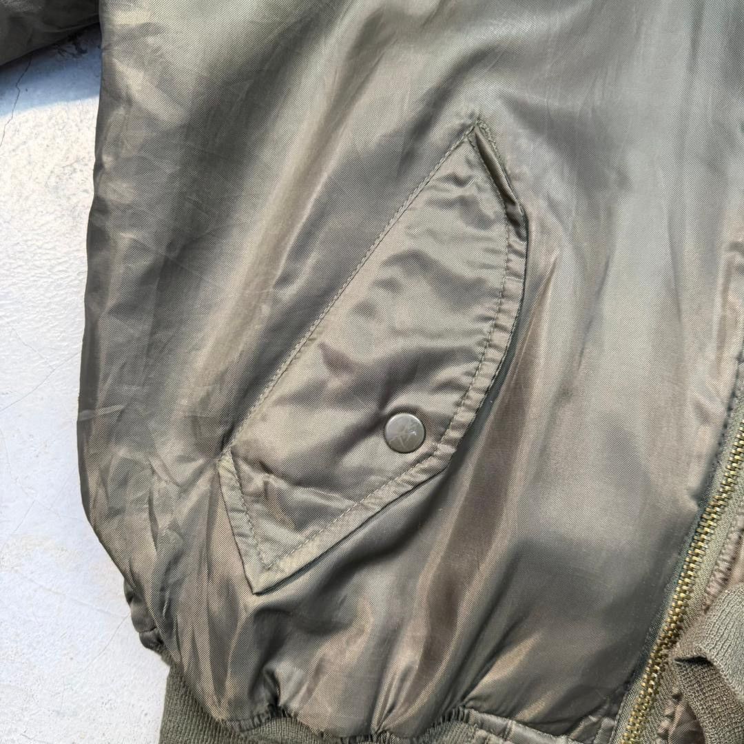 Vintage Vintage Military MA-1 Reversible Bomber Flyer Jacket BoxyFit Size US M / EU 48-50 / 2 - 9 Thumbnail
