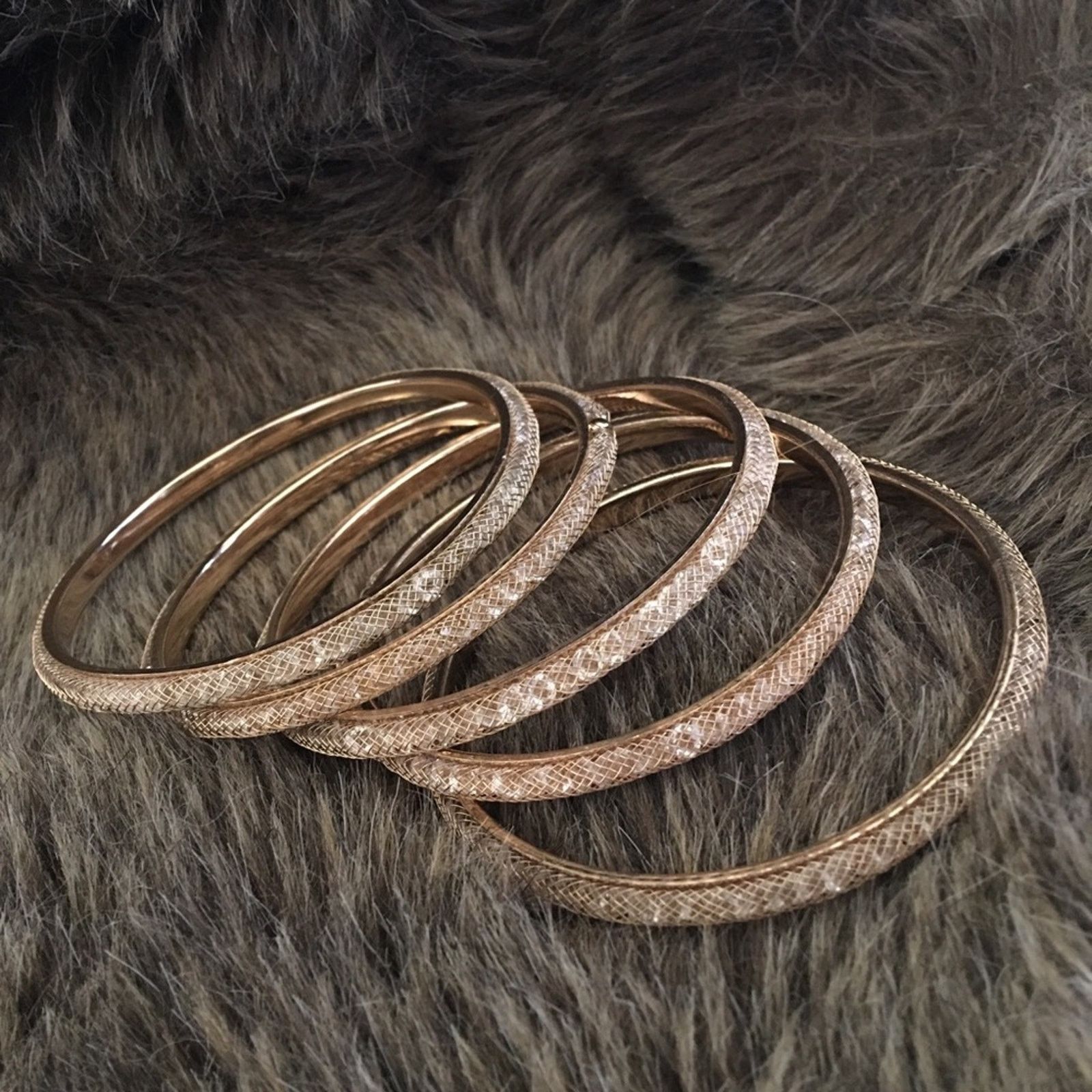 Jewelry Lot of 5 crystal under mesh gold bangle bracelets Size ONE SIZE - 6 Thumbnail