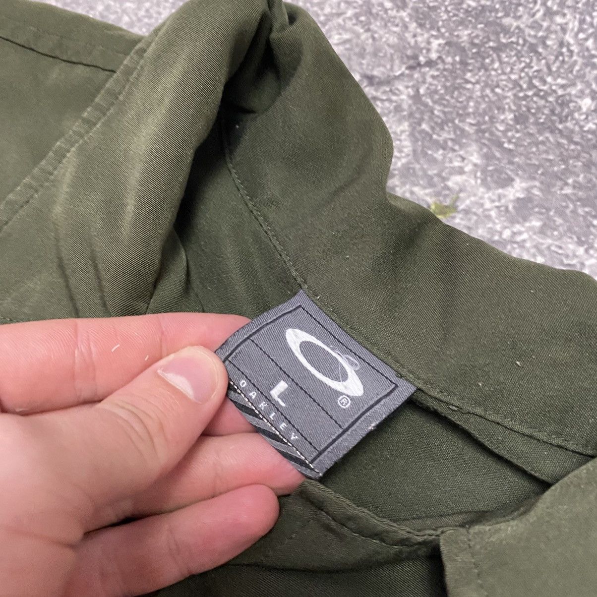 Oakley Vintage Oakley Softwear Small Metal logo y2k 90’s shirt Size US L / EU 52-54 / 3 - 4 Thumbnail