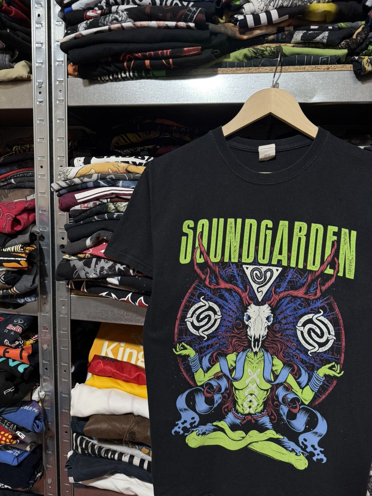 Band Tees Vintage 2016 Soundgarden Badmotorfinger Rock Band T-Shirt Size US S / EU 44-46 / 1 - 3 Thumbnail