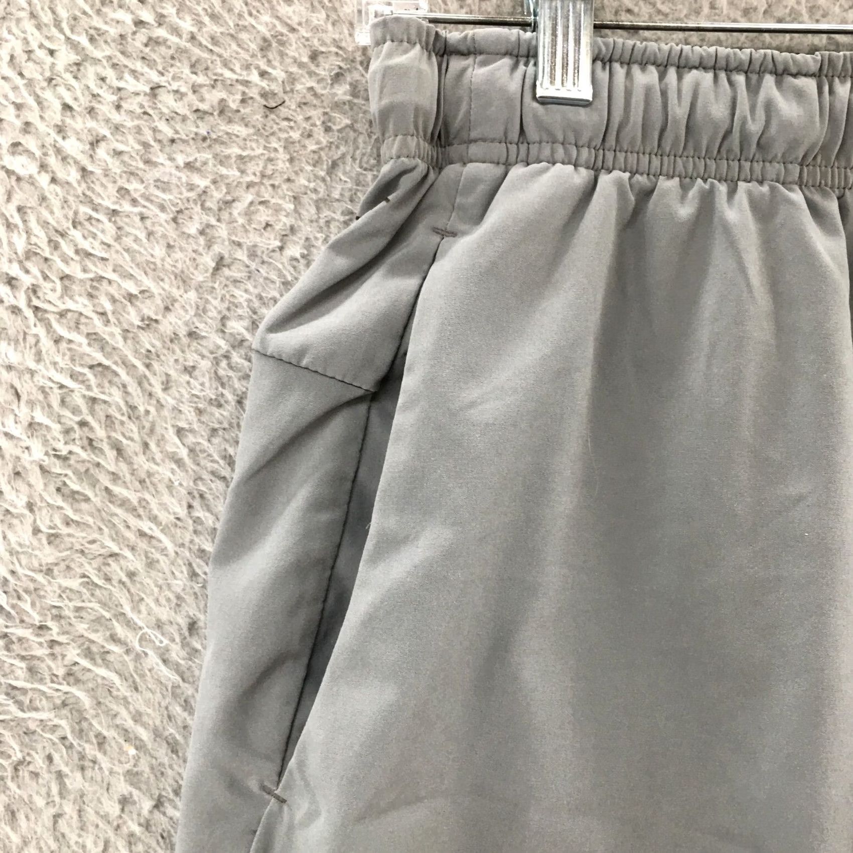 Nike Nike Athletic Basketball Shorts Mens Medium Gray High Rise Elastic Waist Pocket Size US 31 - 2 Thumbnail