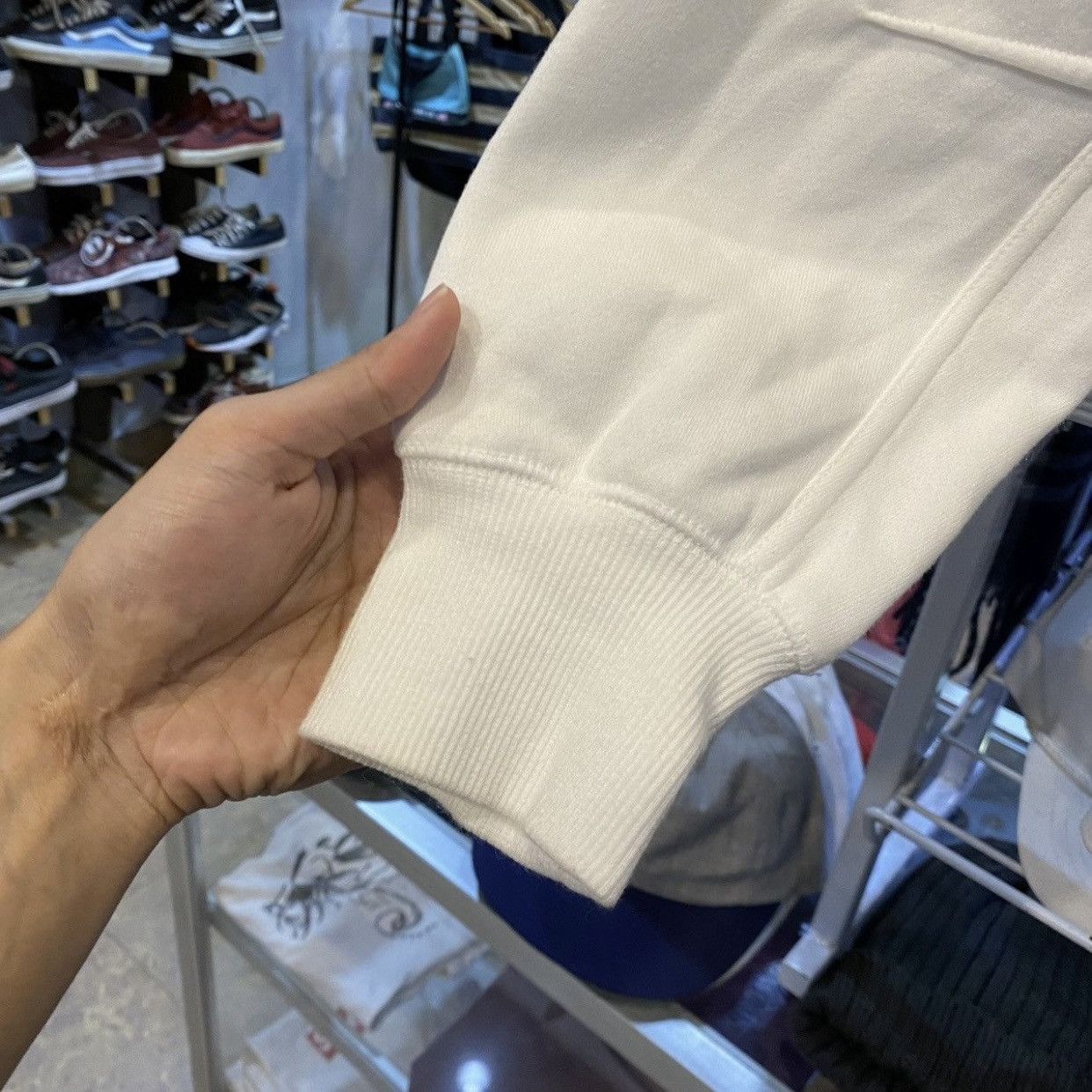 GU × Undercover GU UNDERCOVER White Alien Hoodie Size US S / EU 44-46 / 1 - 8 Thumbnail
