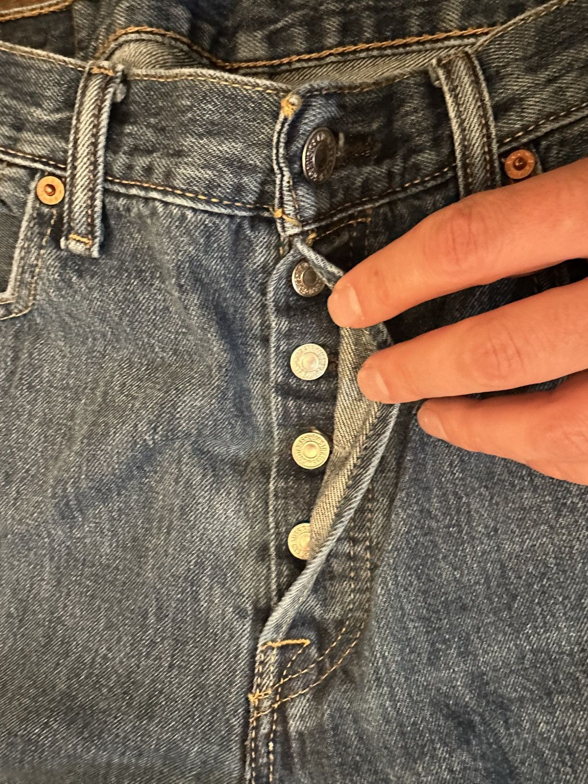 Levi's Levis 501 Jeans Mens 34x33.5 Straight Leg Button Fly Denim Size US 34 / EU 50 - 7 Thumbnail