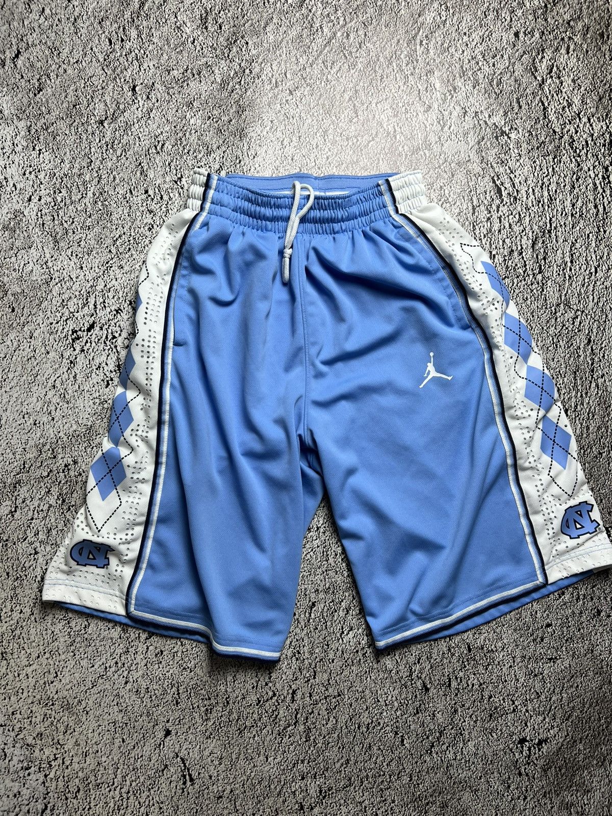 Nike North Carolina tar heels NCAA UNC nike air jordan shorts Size US 30 / EU 46 - 1 Thumbnail