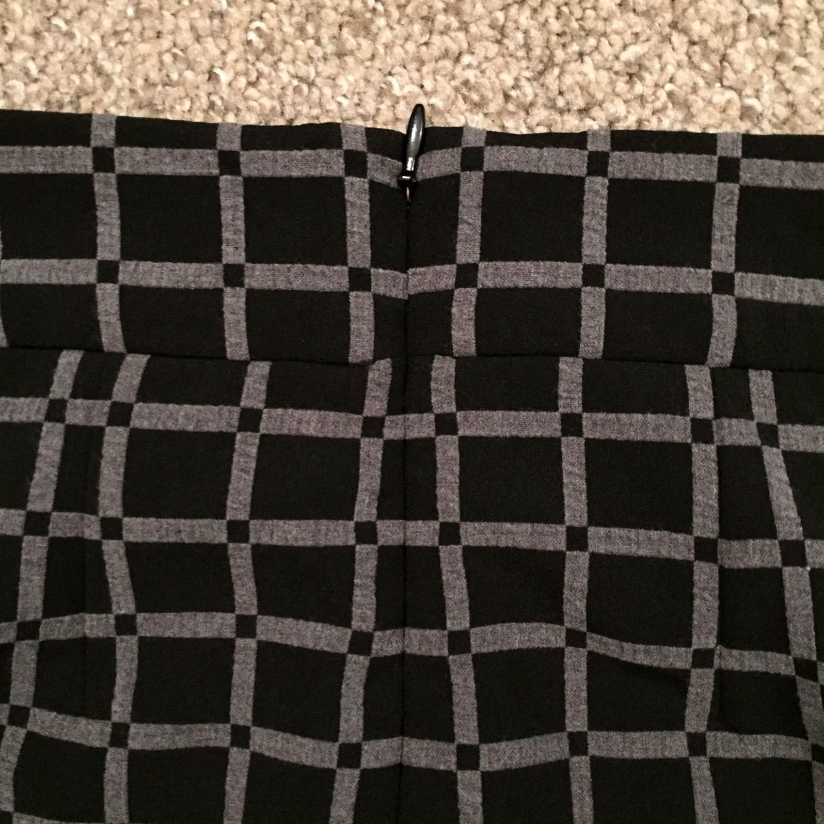 Loft Loft Skirt Size 4P Knee Length Lined Black Gray Check Pencil Size 27" / US 4 / IT 40 - 7 Thumbnail