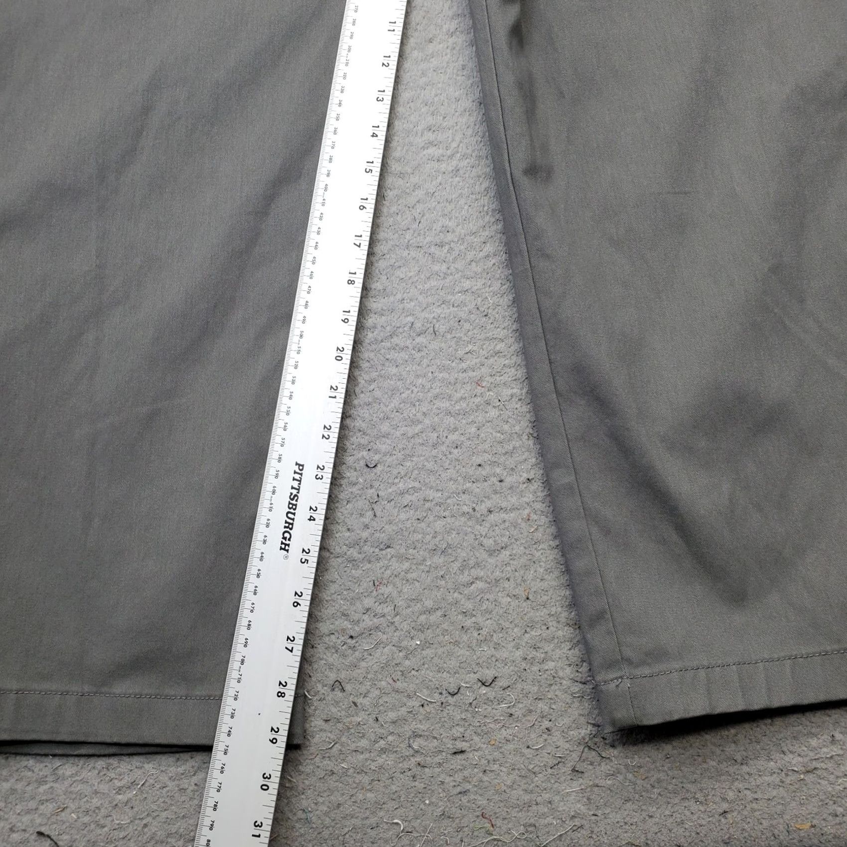 Izod IZOD Pants Mens 46x30 Gray Performance Stretch Non-Iron Flat Front Straight Leg Pants Mens Size 46 Gray Straight Leg 46x30 IZOD Size US 30 / EU 46 - 4 Thumbnail