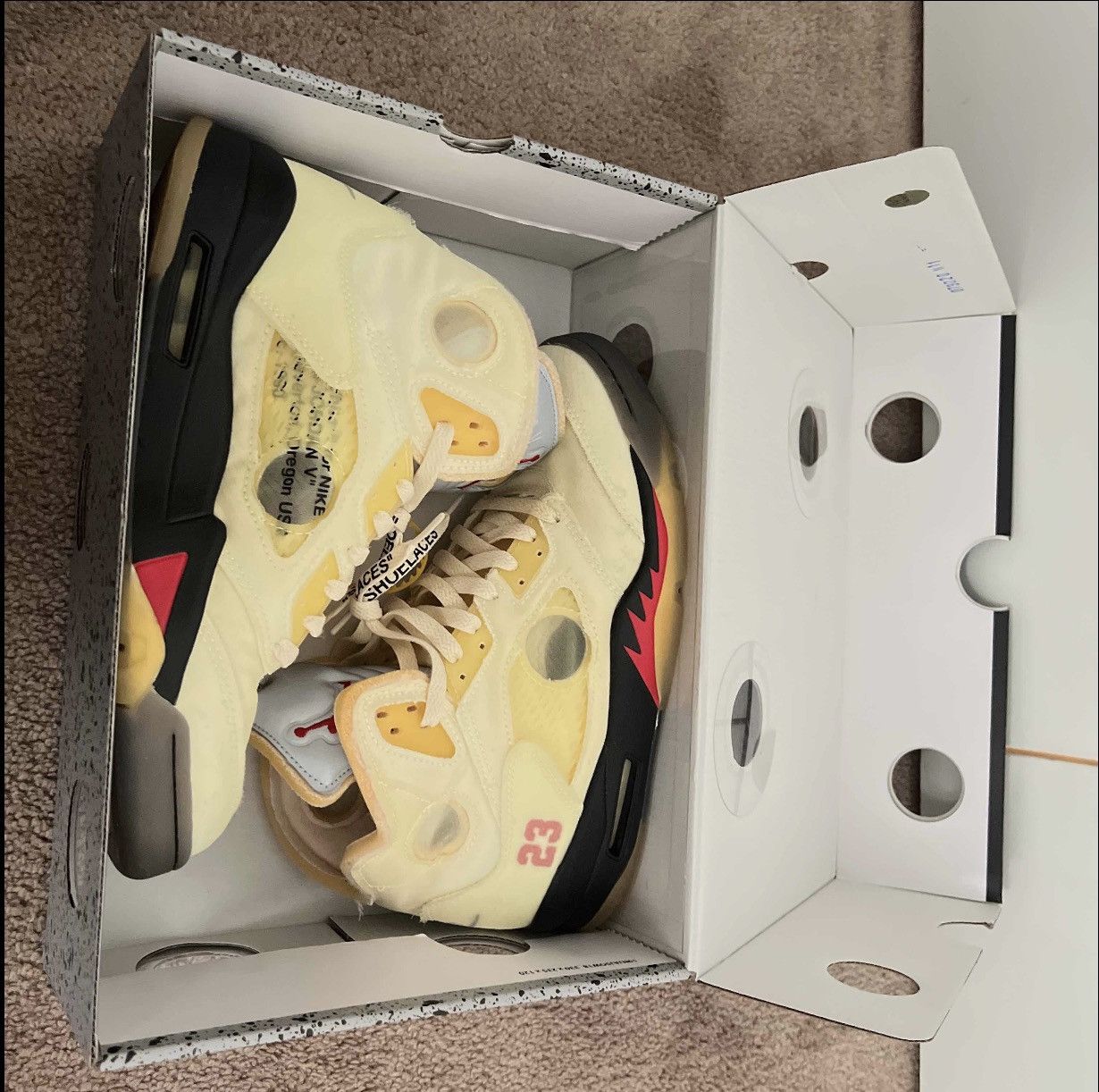 Jordan Brand Jordan Retro 5 Sail Size US 8 / EU 41 - 1 Thumbnail