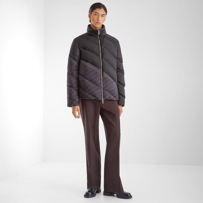 Fendi o1B3y1r0526 Puffer Jacket in Black/Purple Size US M / EU 48-50 / 2 - 4 Thumbnail