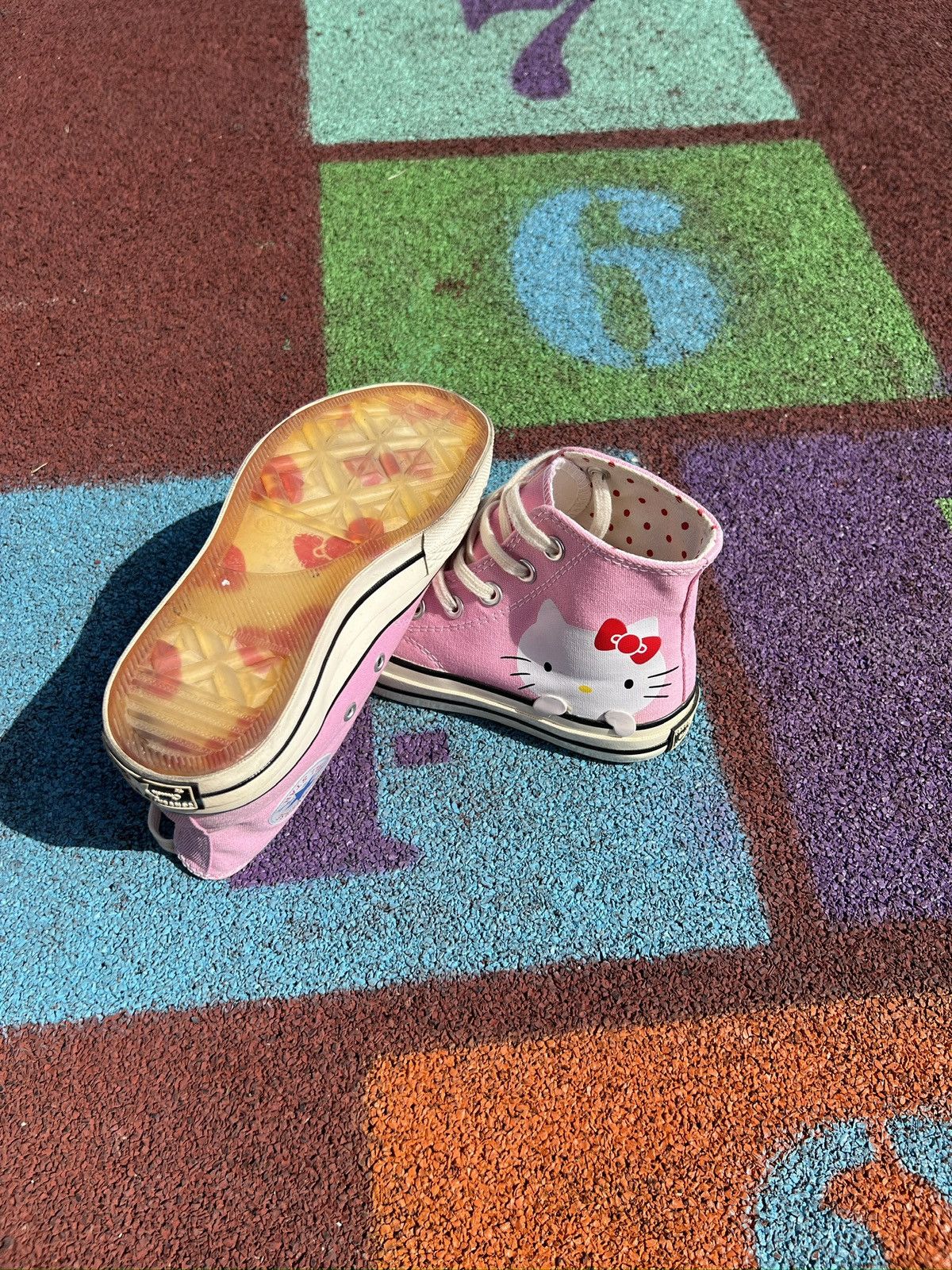 Converse ss18 Converse x Hello Kitty Chuck 70 High Top🎀 Size US 6 / IT 36 - 5 Thumbnail