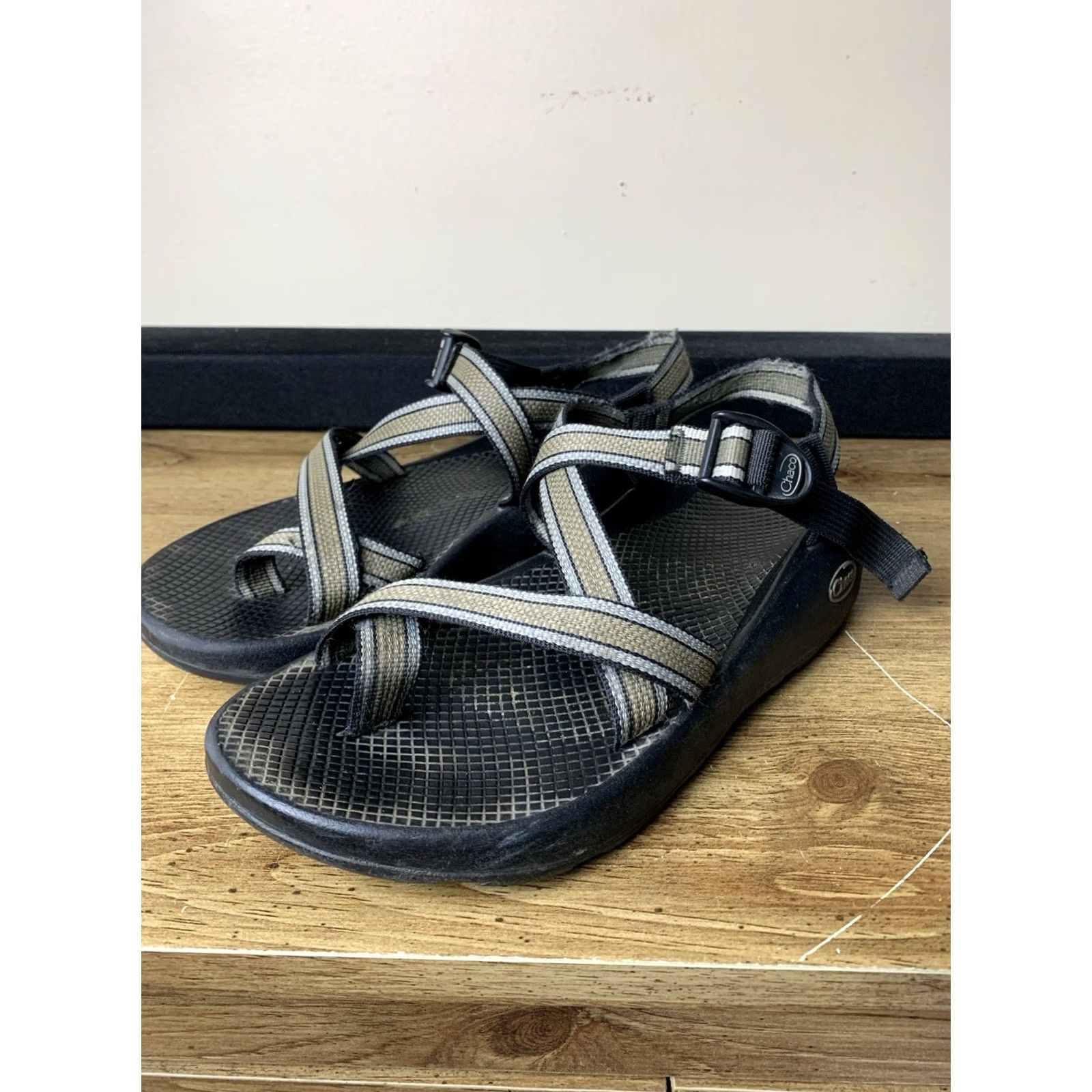 Chaco Chaco Sandals Men’s Size 9 Gray Slide Outdoor Beach Vacation USA Size ONE SIZE - 2 Thumbnail