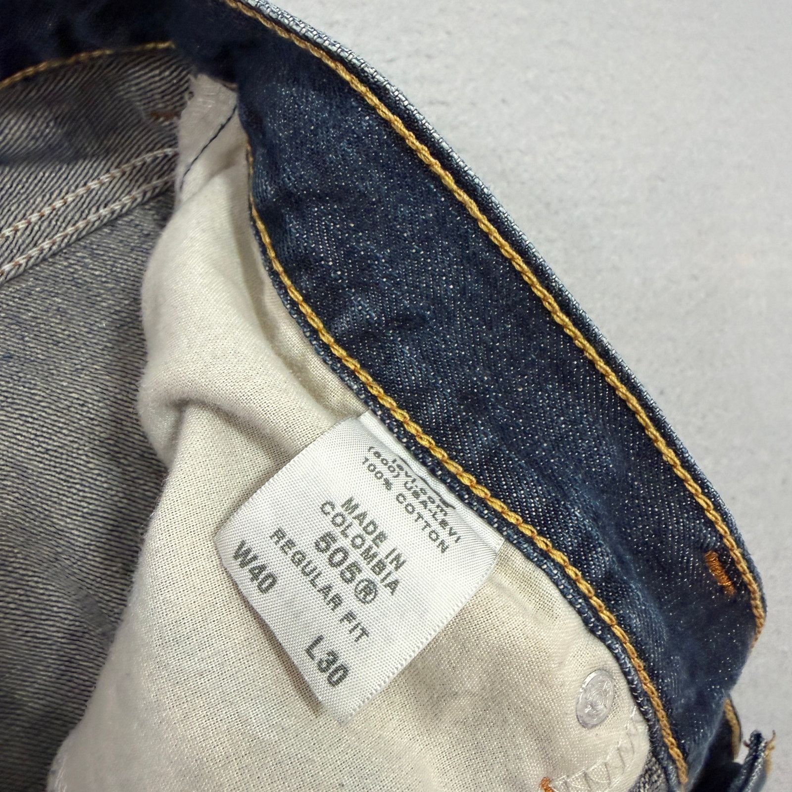 Levi's Vintage Levis 505 Jeans Men's 40x30 Blue Faded Whiskers Size US 40 / EU 56 - 6 Thumbnail