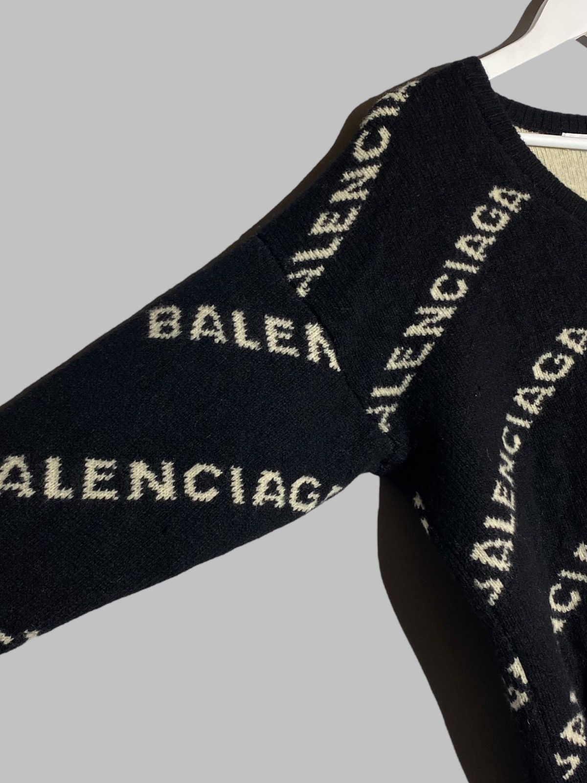 Balenciaga 🔥 BALENCIAGA LOGO KNIT SWEATER ITALY PREFALL 17 VTG VIBES Size XS / US 0-2 / IT 36-38 - 5 Thumbnail